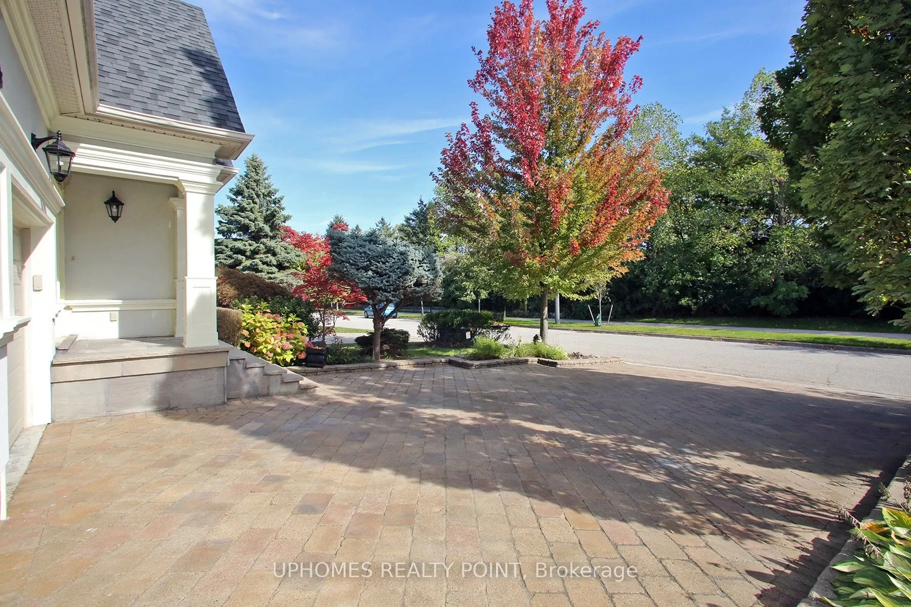 549 Renshaw Court
