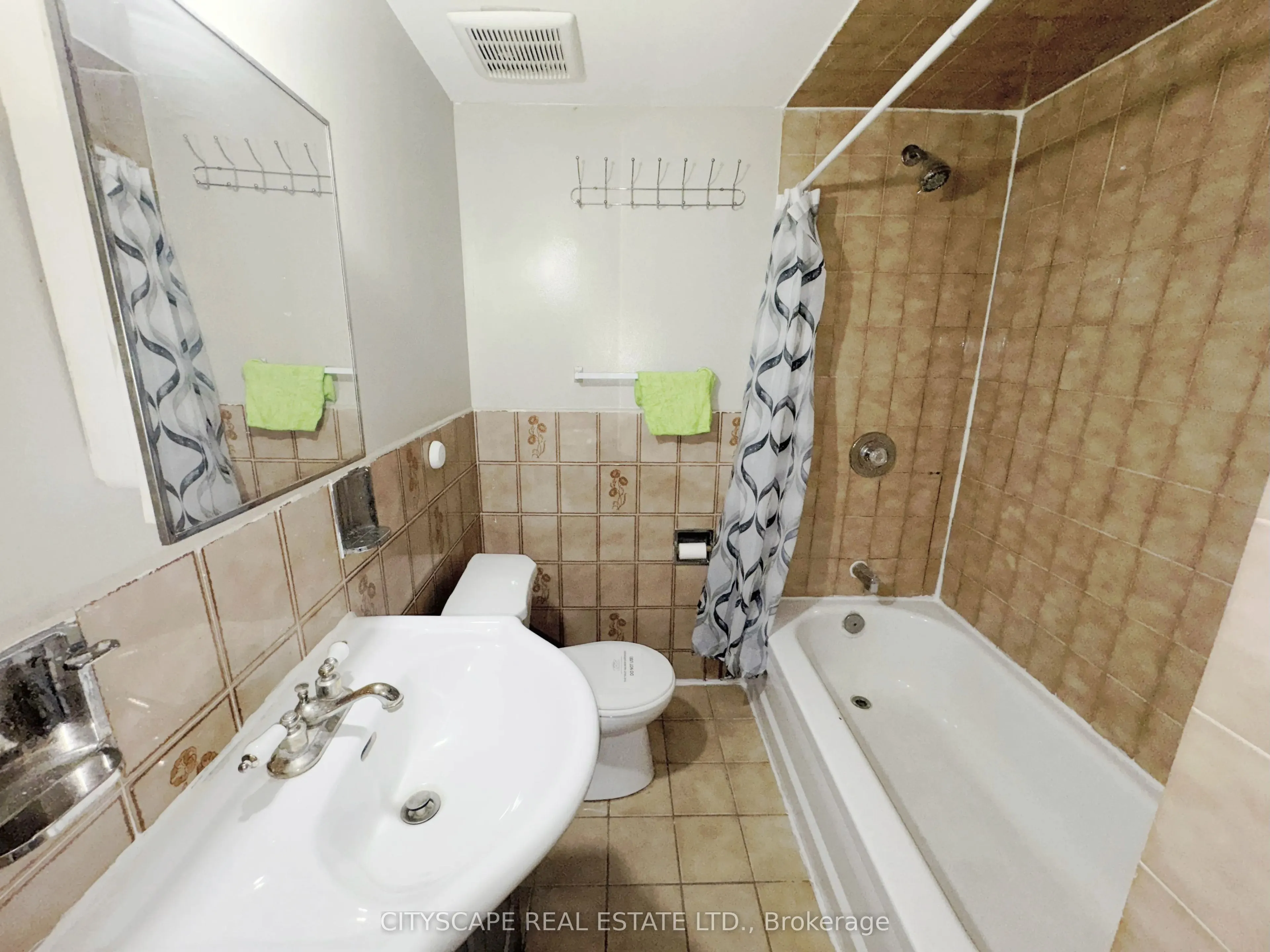 3708 Woodruff Crescent