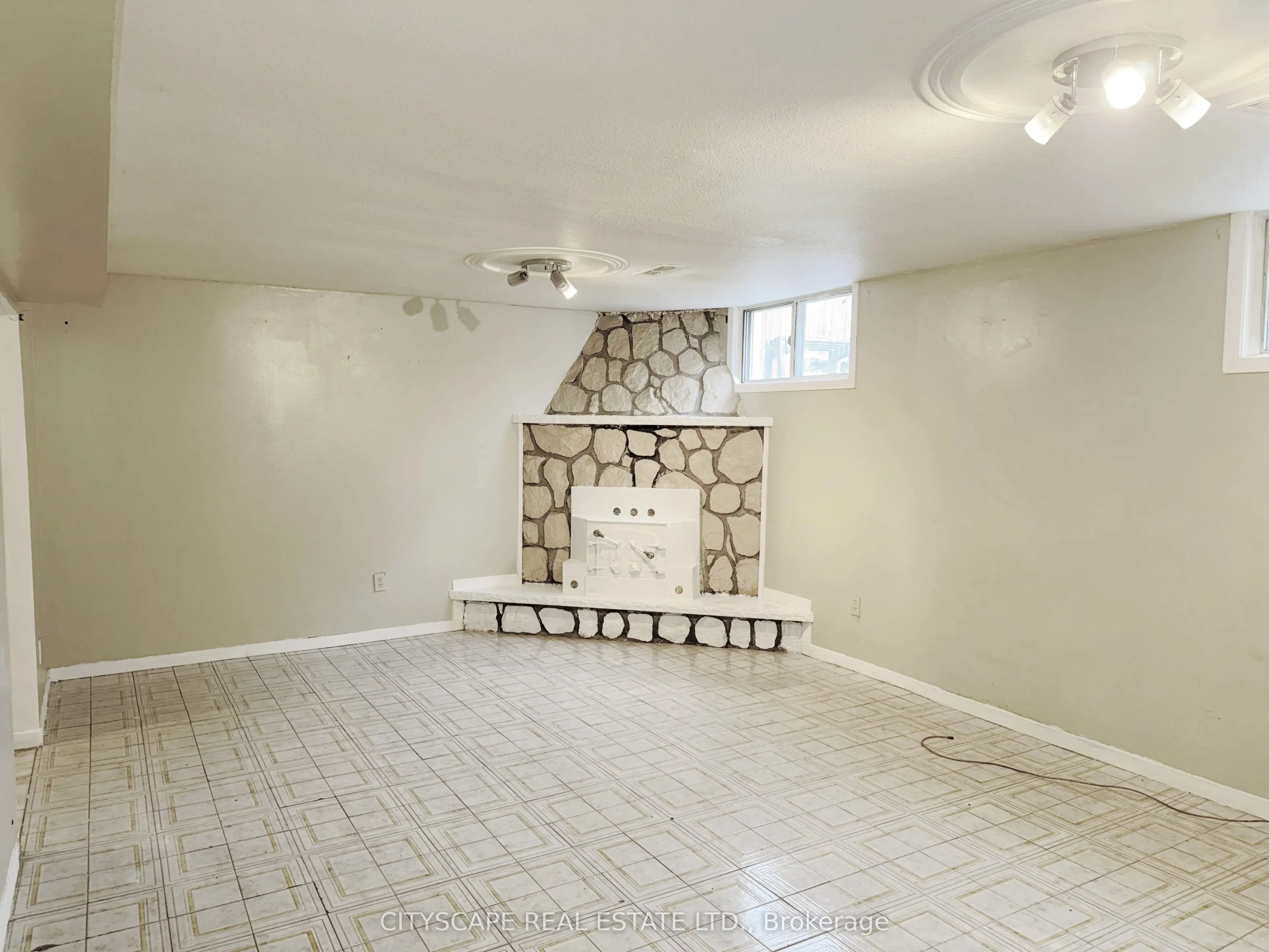 3708 Woodruff Crescent