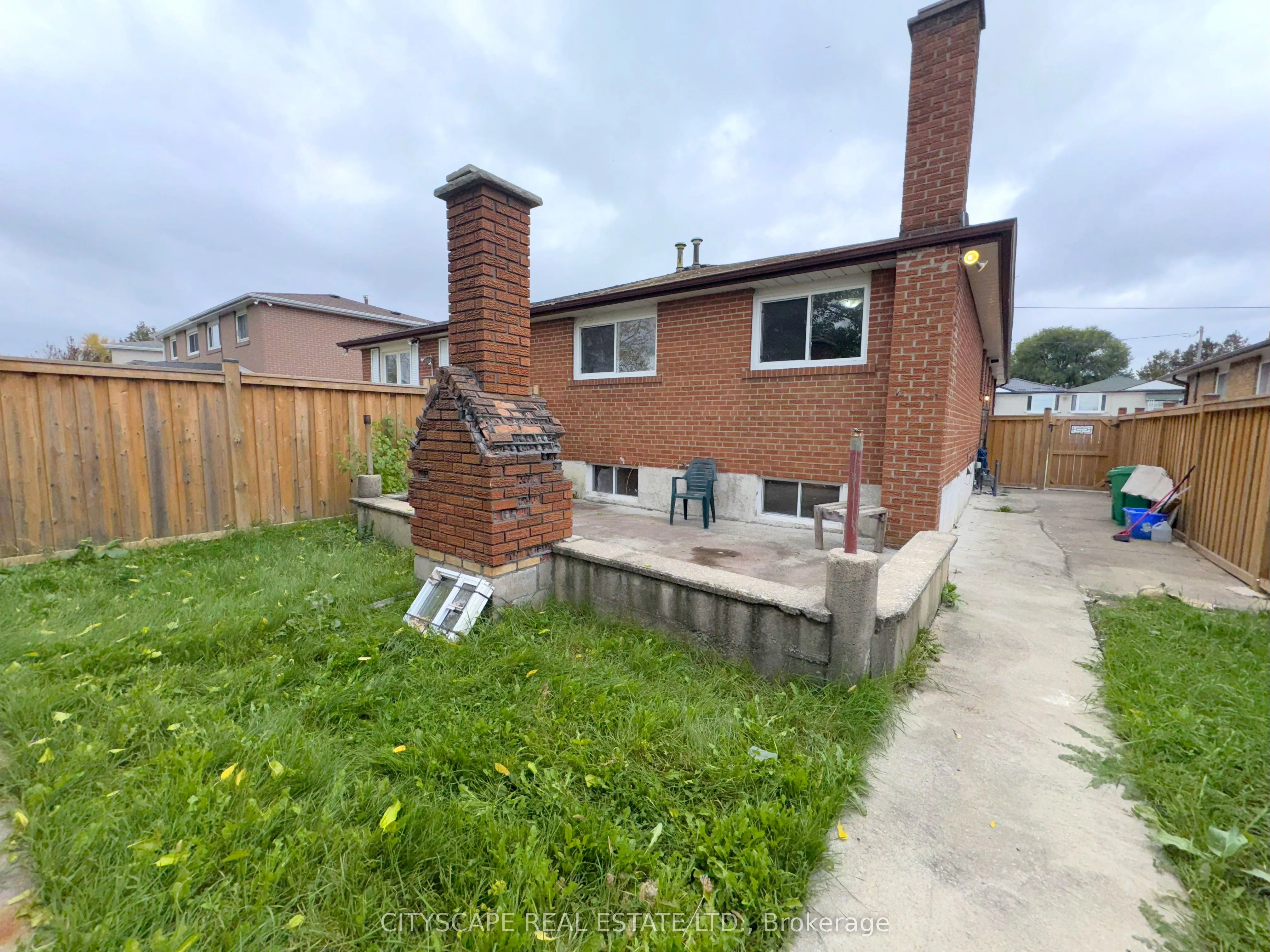 3708 Woodruff Crescent