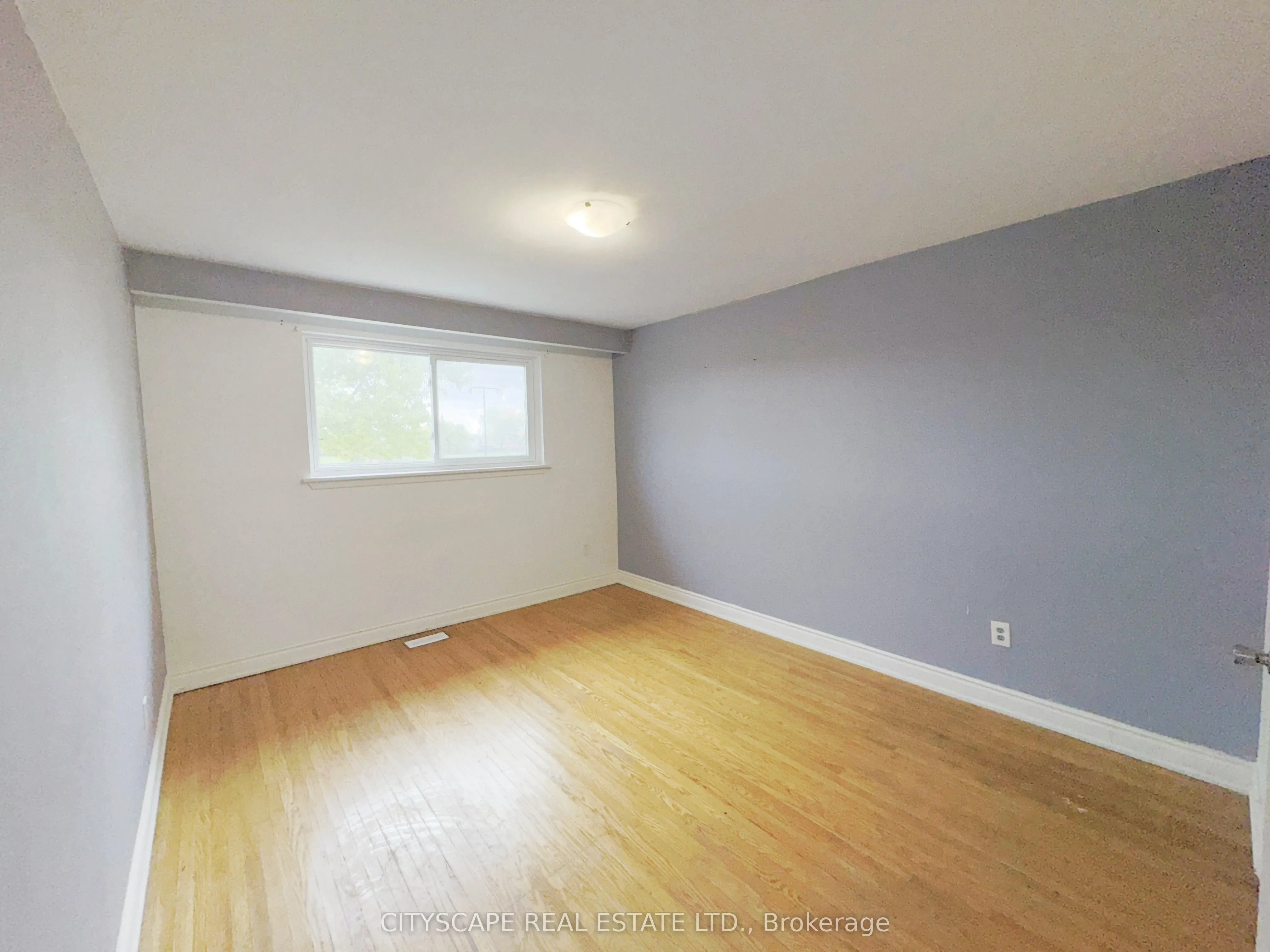 3708 Woodruff Crescent