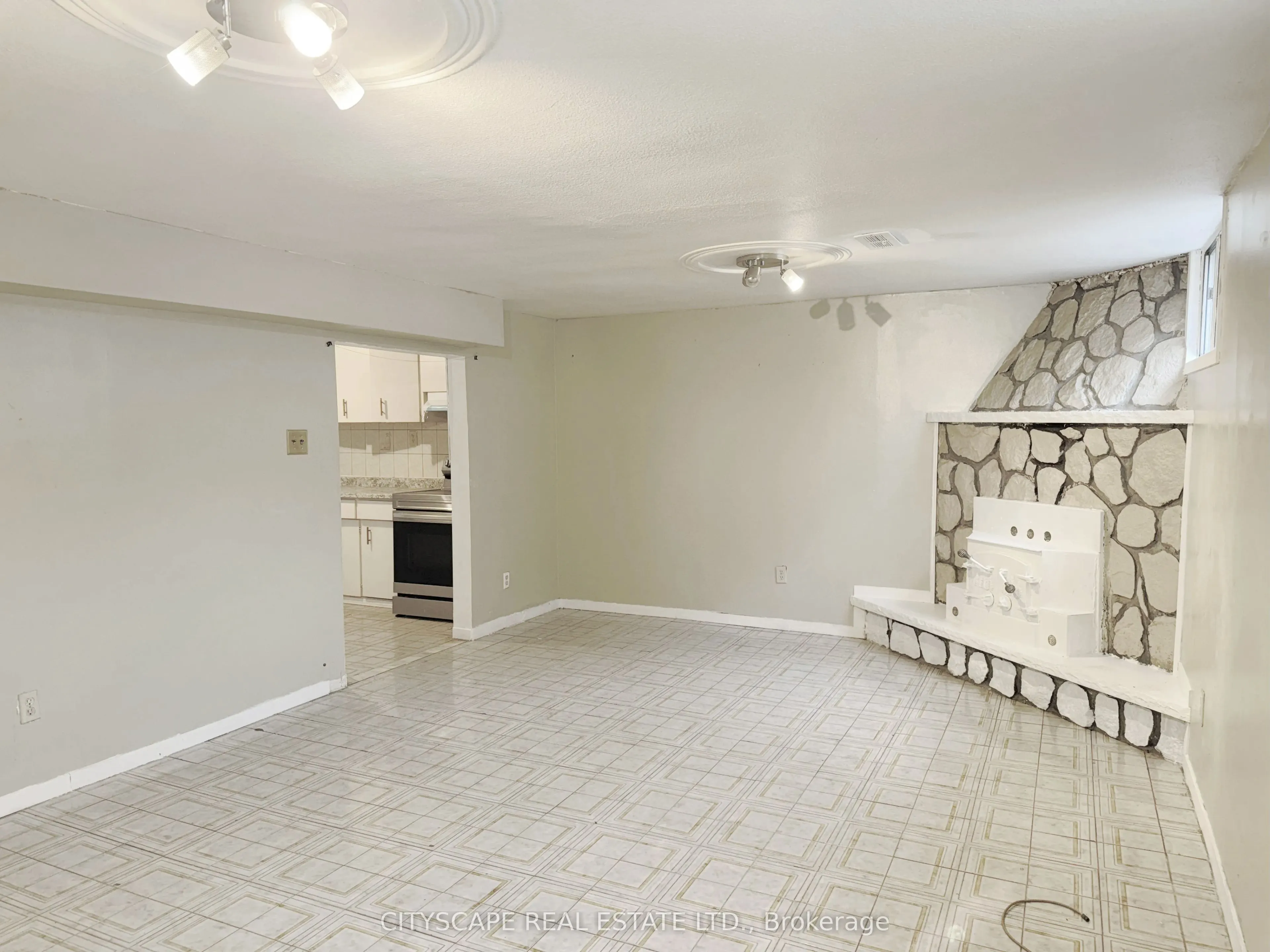 3708 Woodruff Crescent