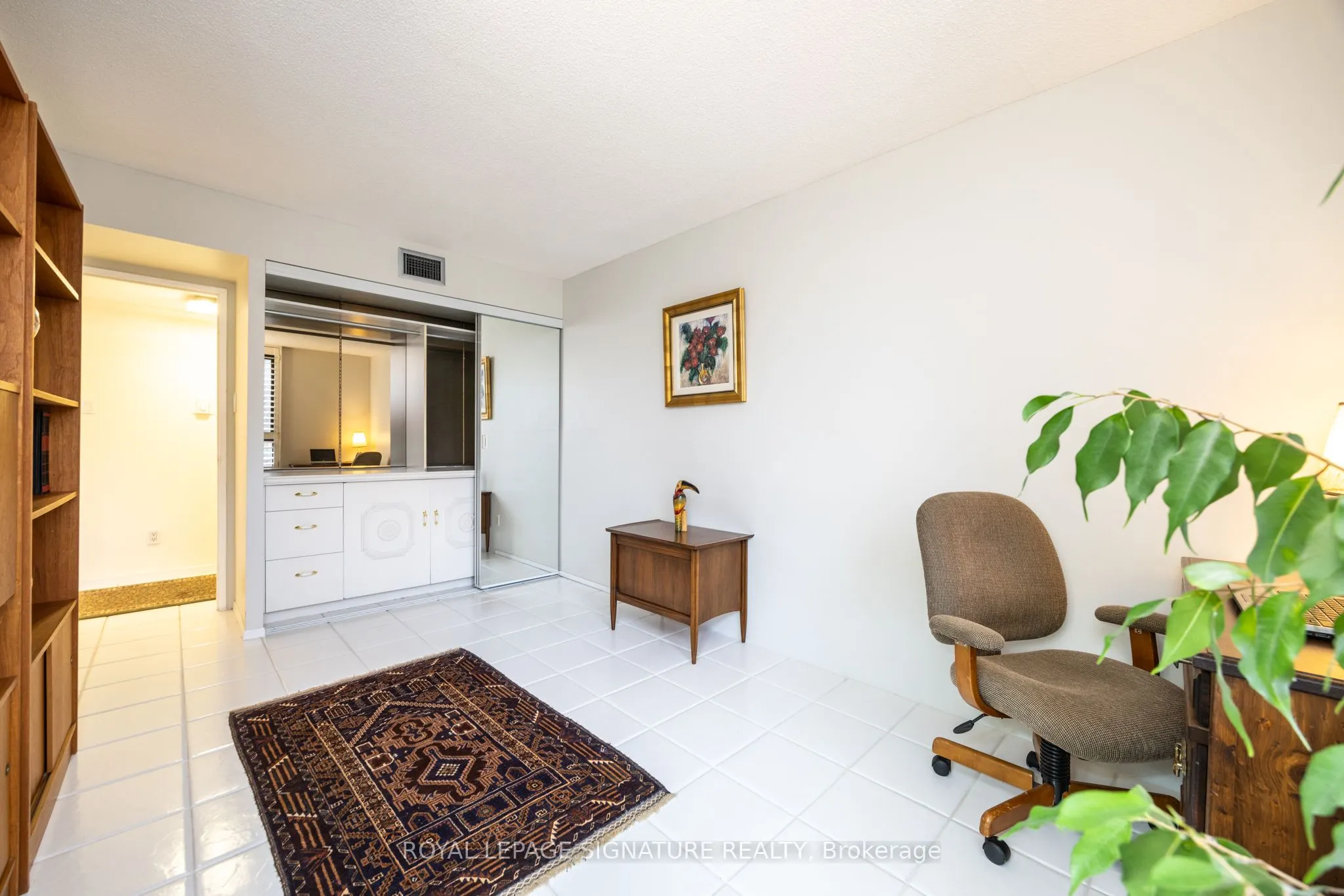 1300 Bloor Street, #306