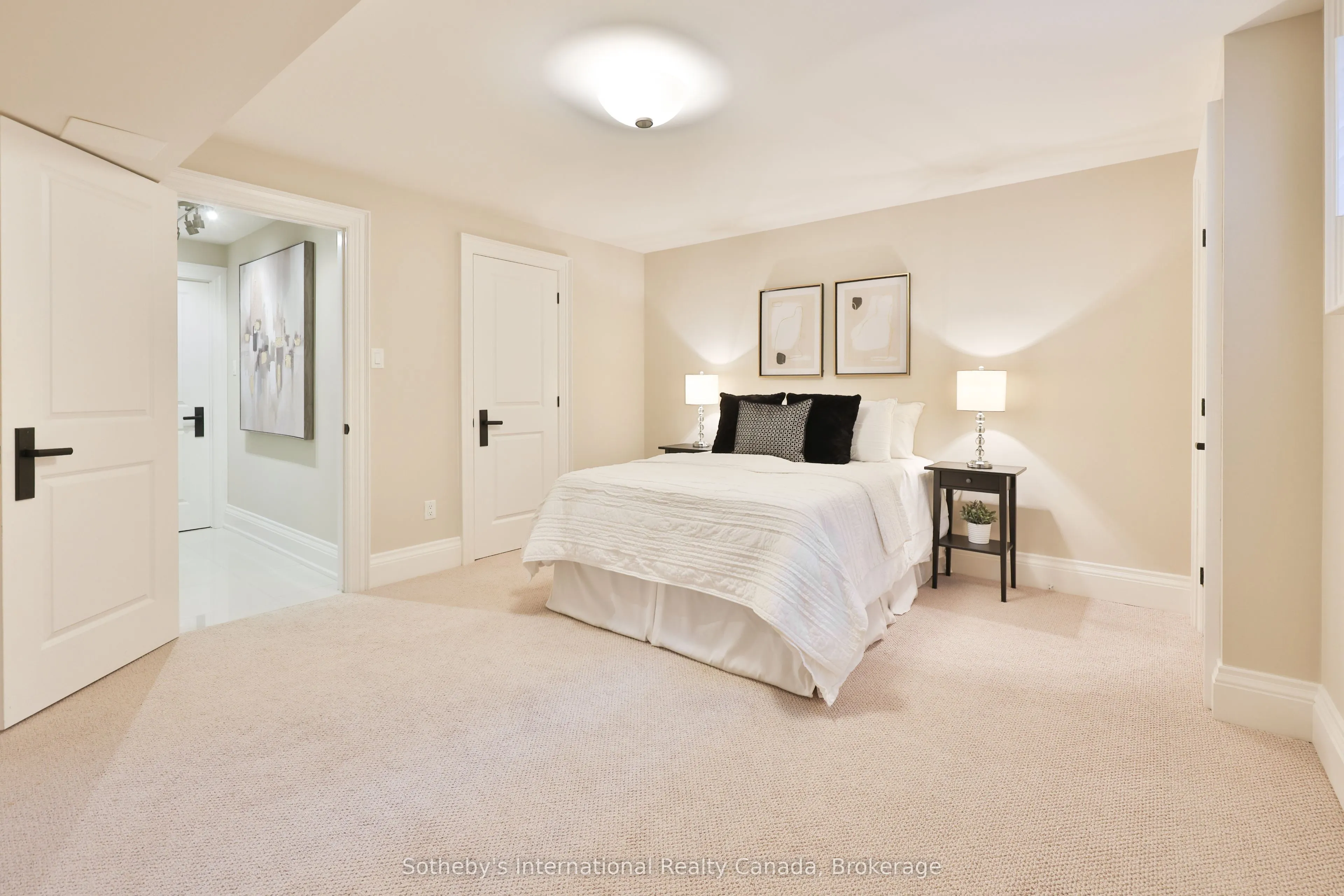 1356 Thornhill Drive