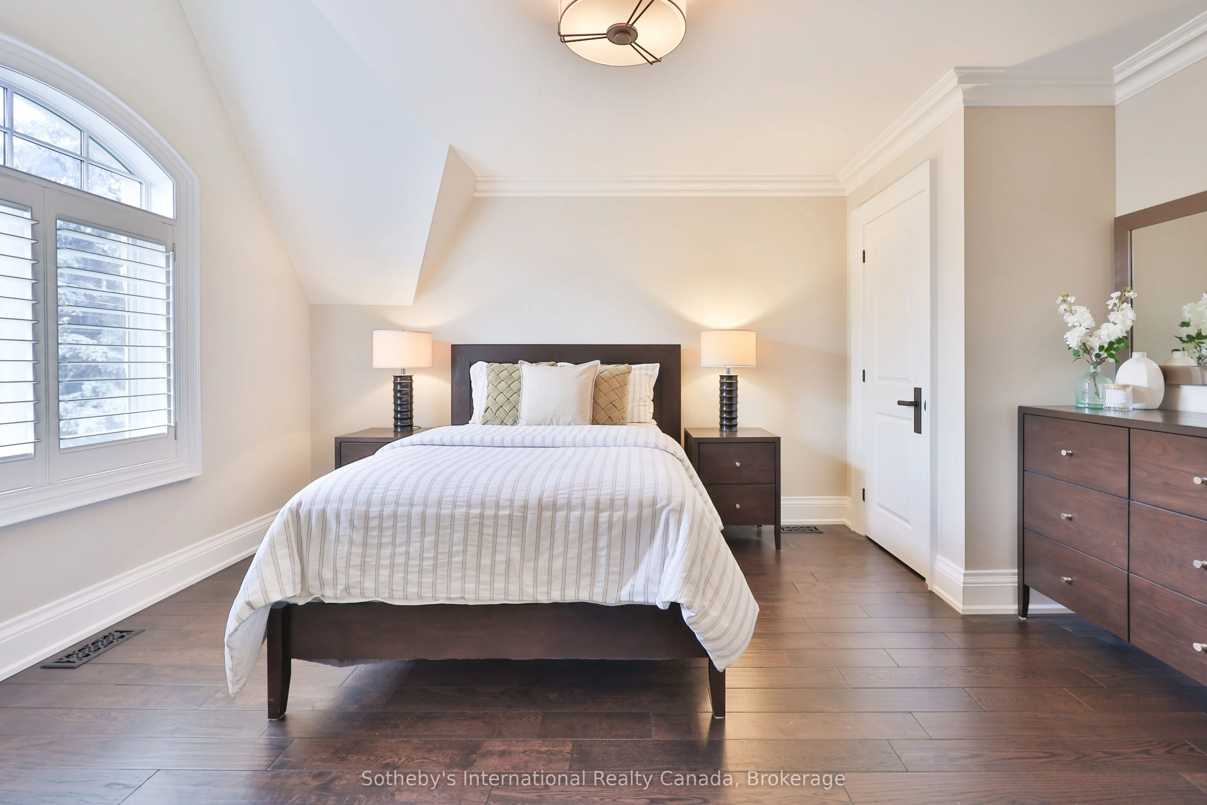 1356 Thornhill Drive