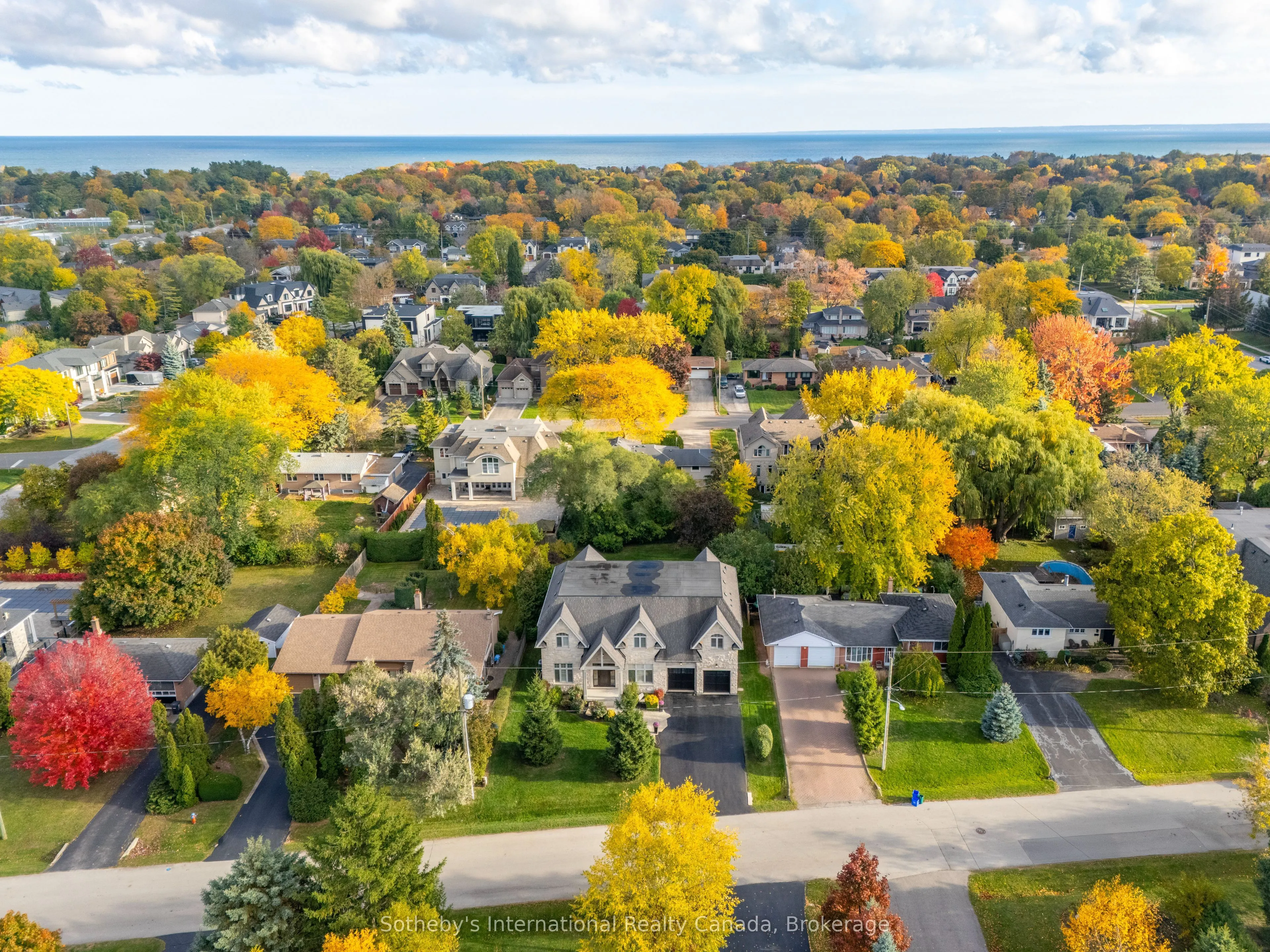 1356 Thornhill Drive