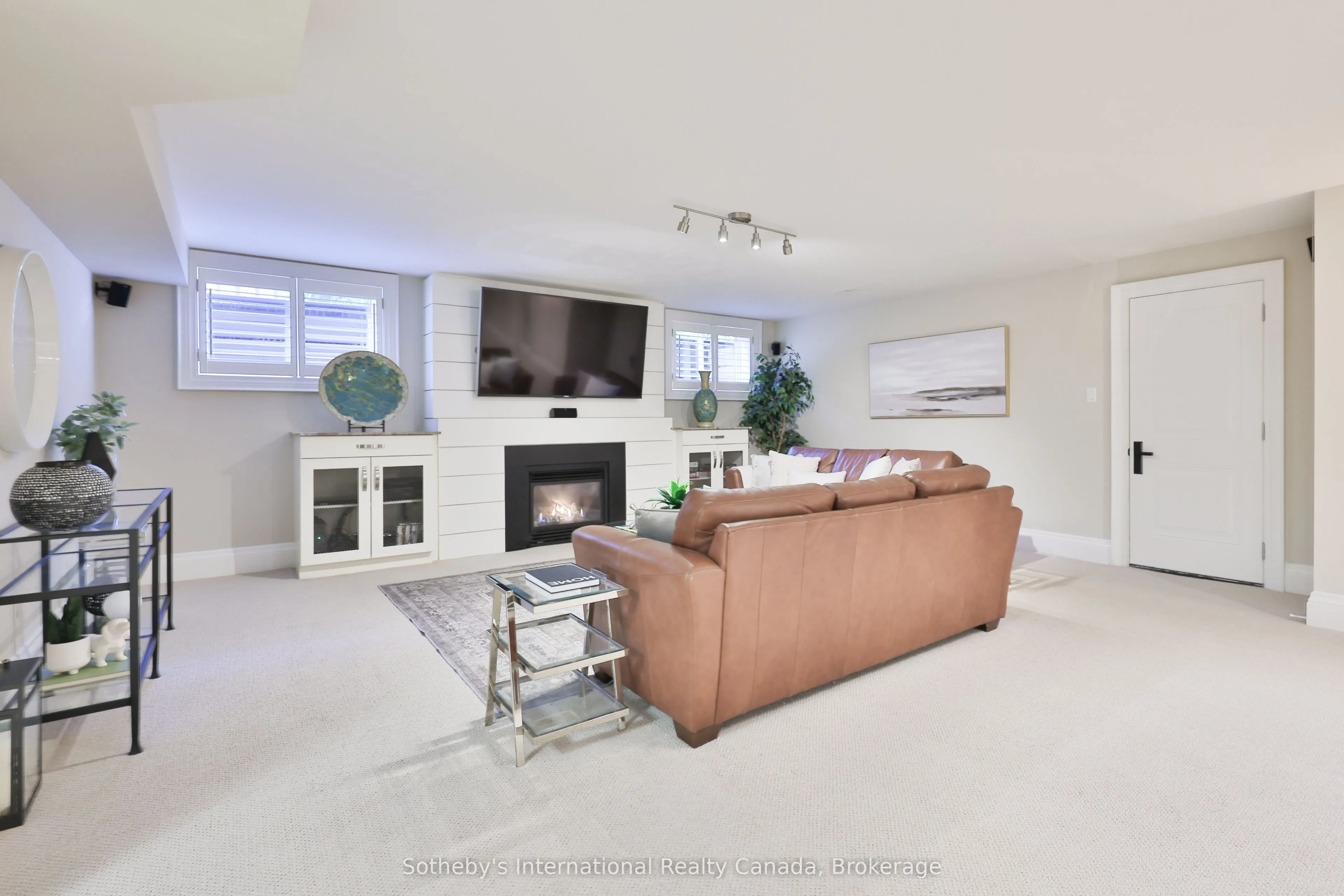 1356 Thornhill Drive