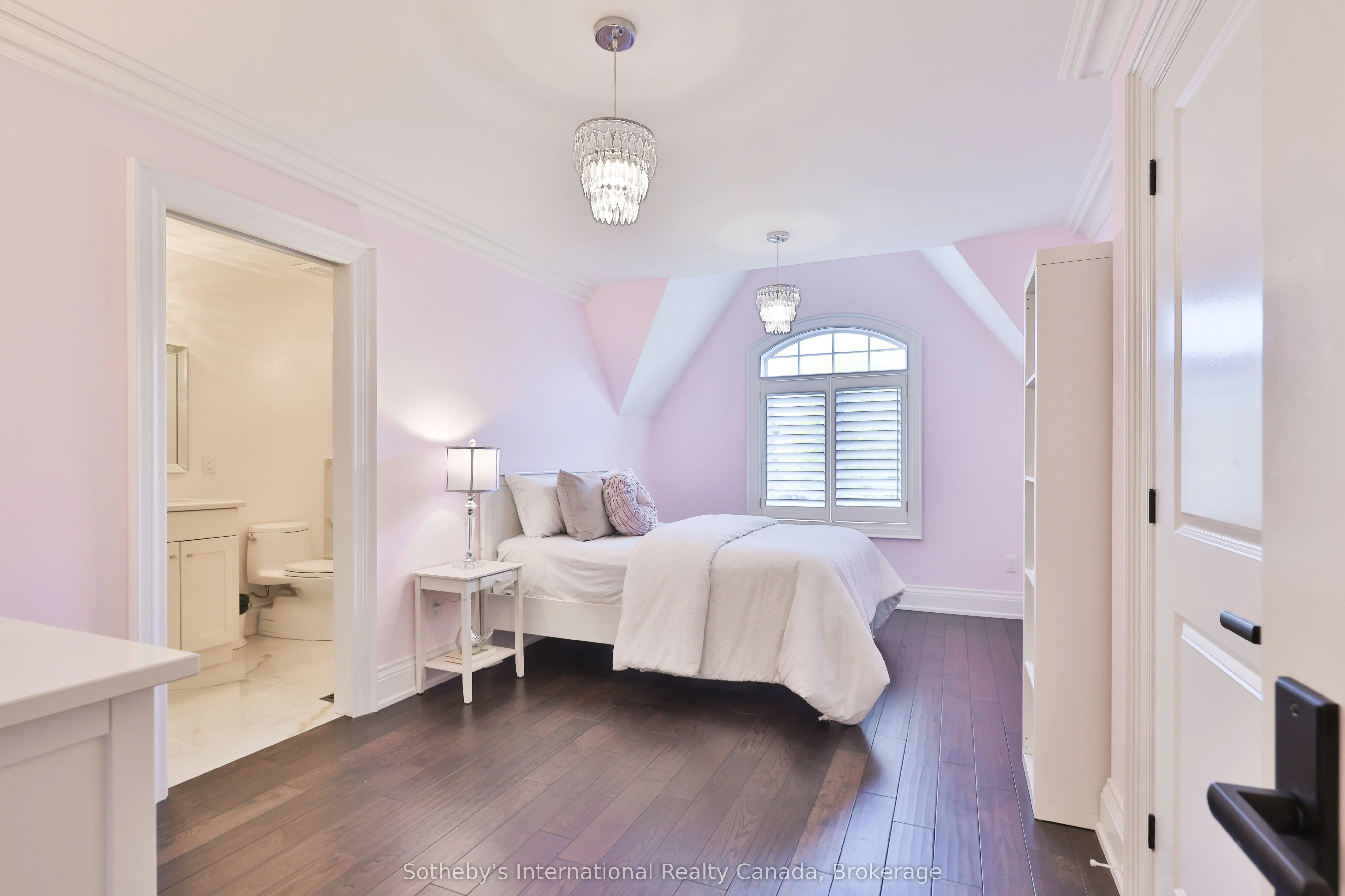 1356 Thornhill Drive