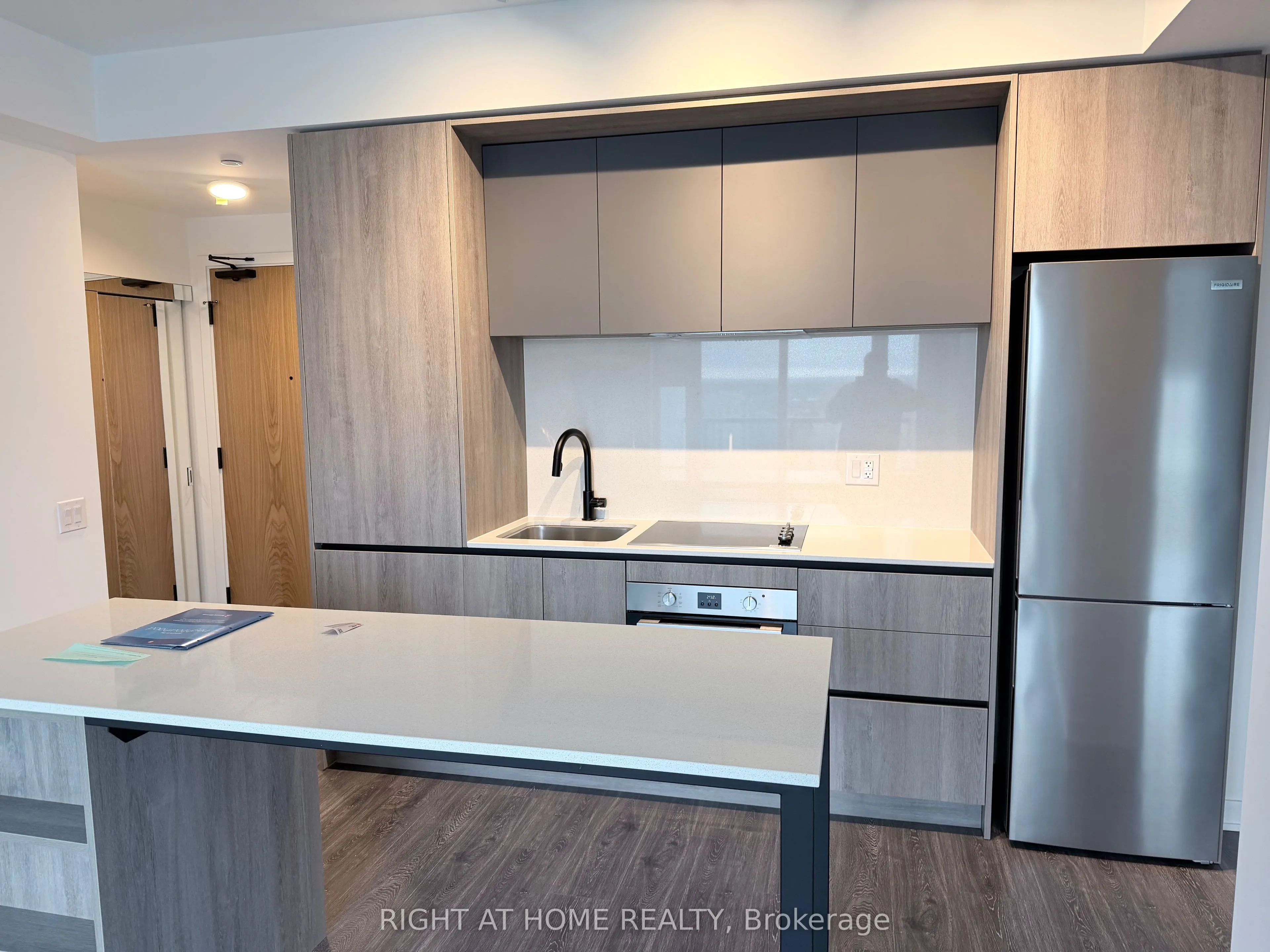 2495 EGLINTON Avenue W, #2109