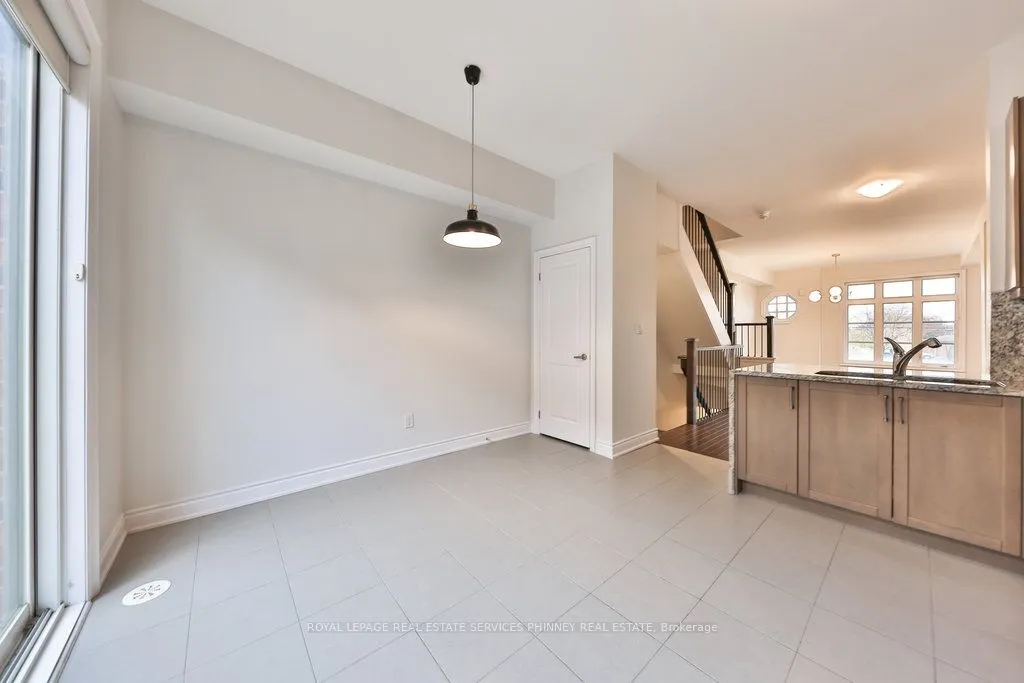 2160 Trafalgar Road, #7