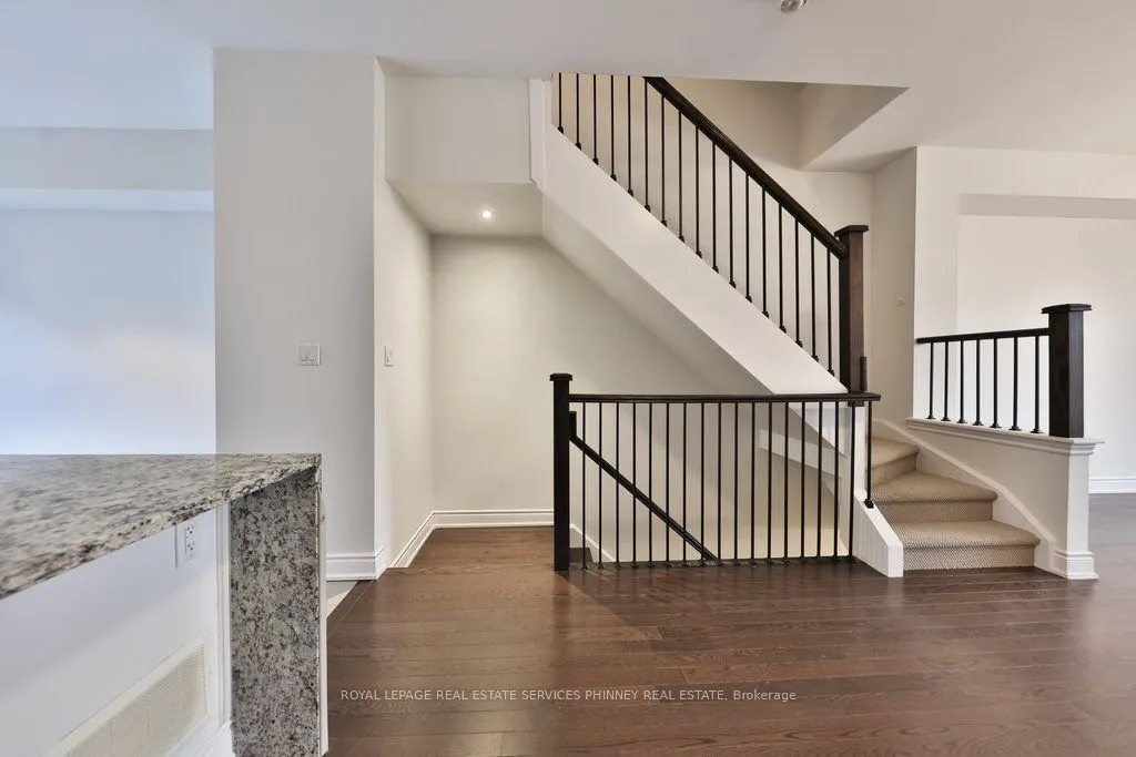 2160 Trafalgar Road, #7