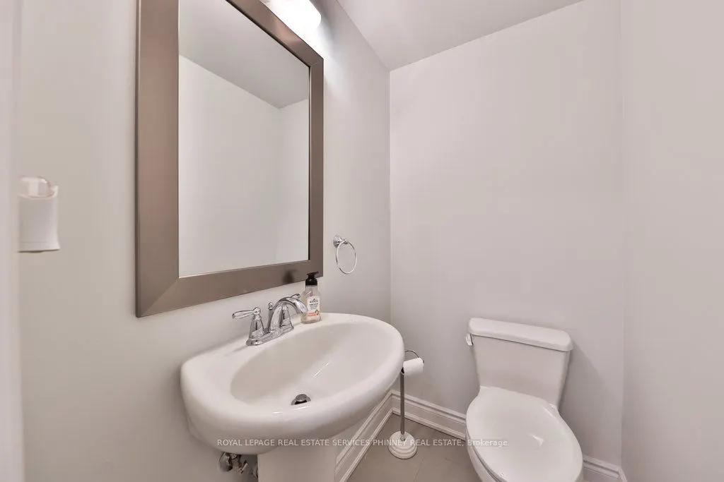 2160 Trafalgar Road, #7