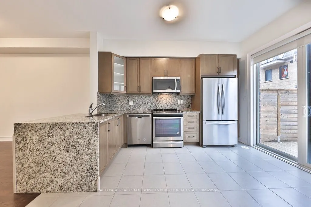 2160 Trafalgar Road, #7