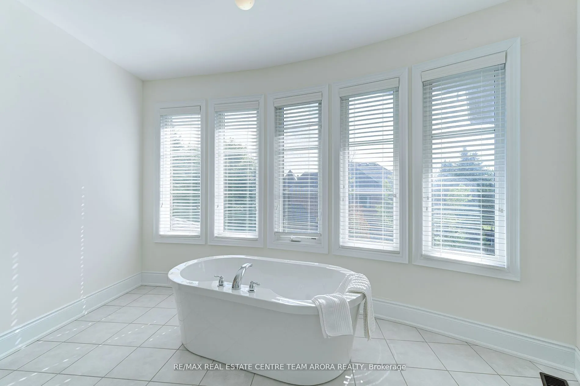 20 Hickory Ridge Court