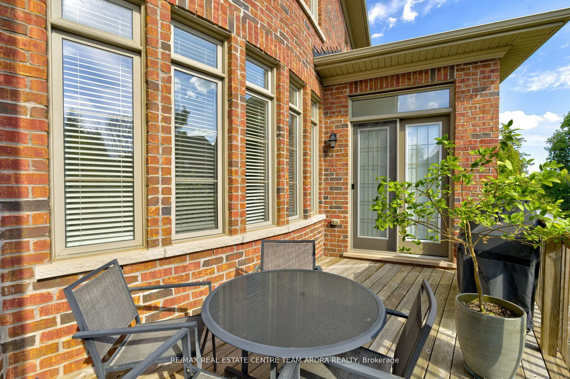 20 Hickory Ridge Court