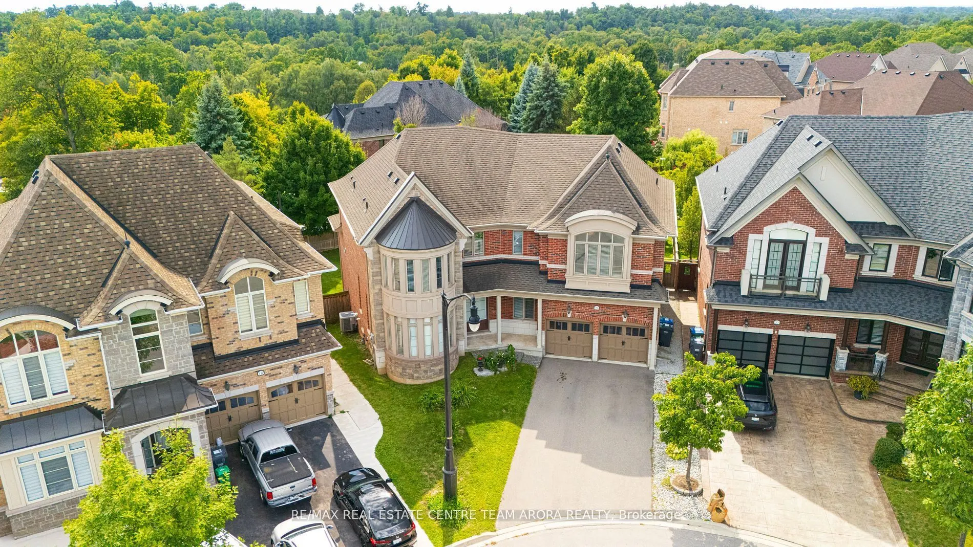 20 Hickory Ridge Court