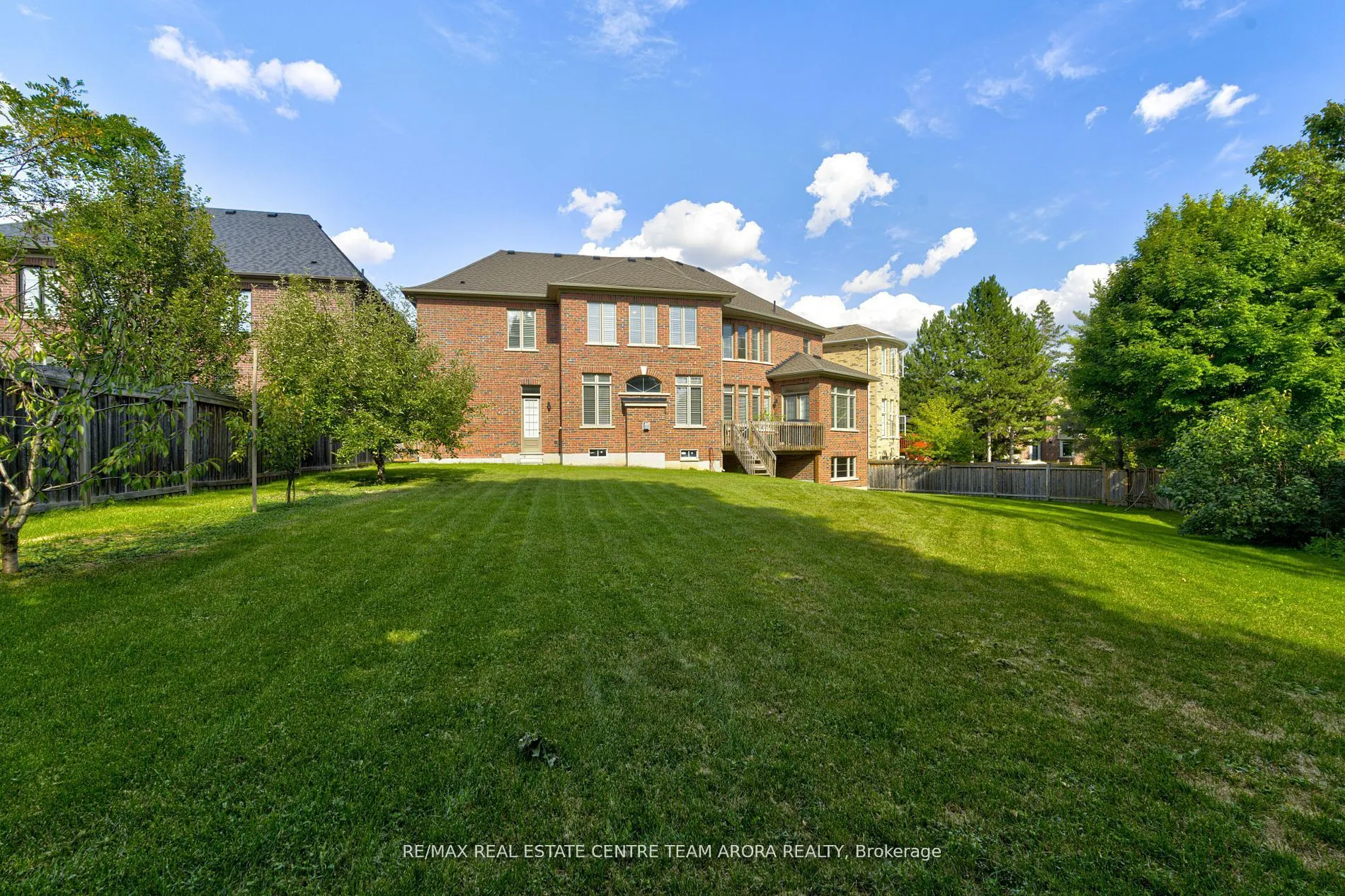 20 Hickory Ridge Court