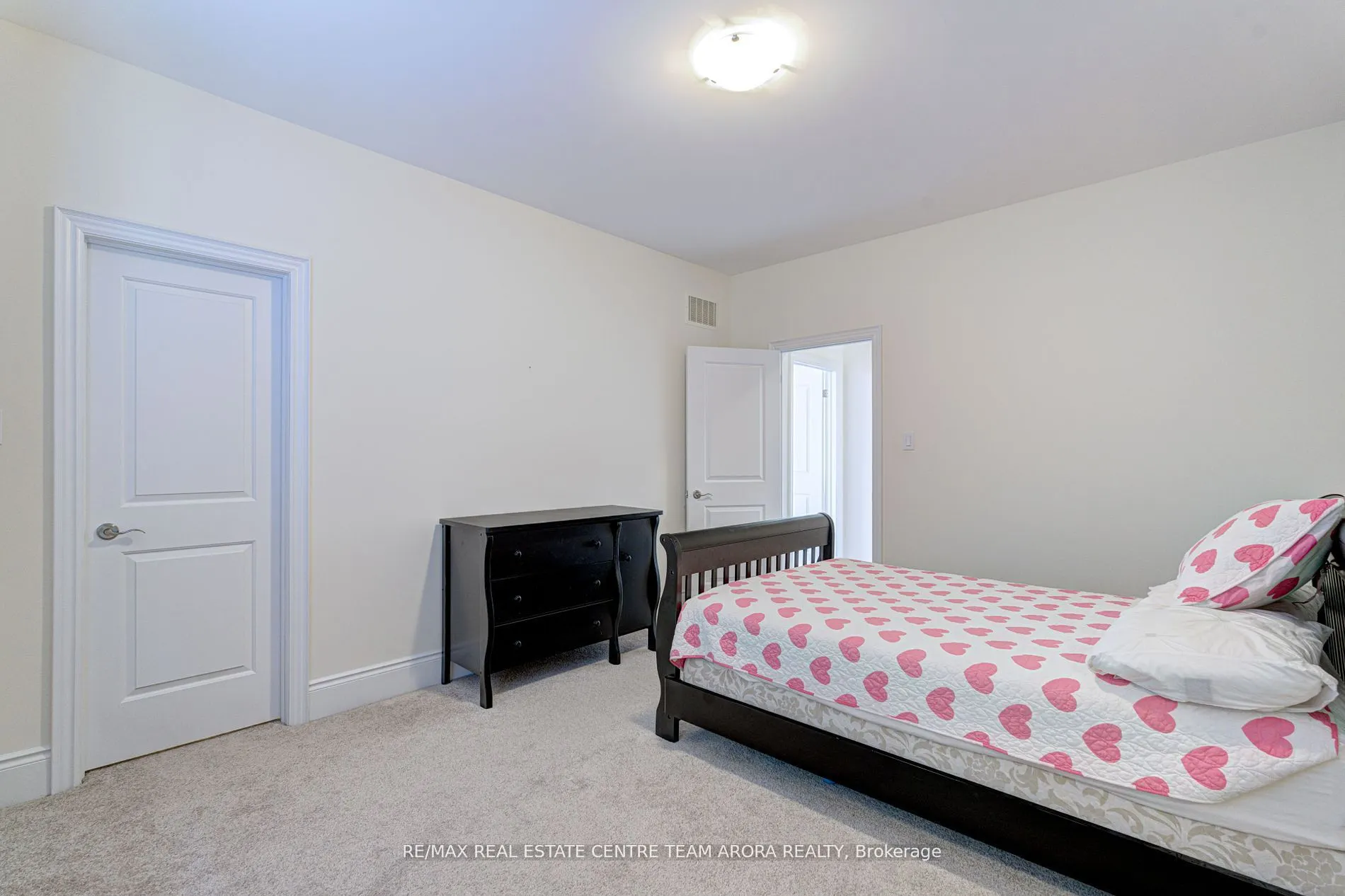 20 Hickory Ridge Court