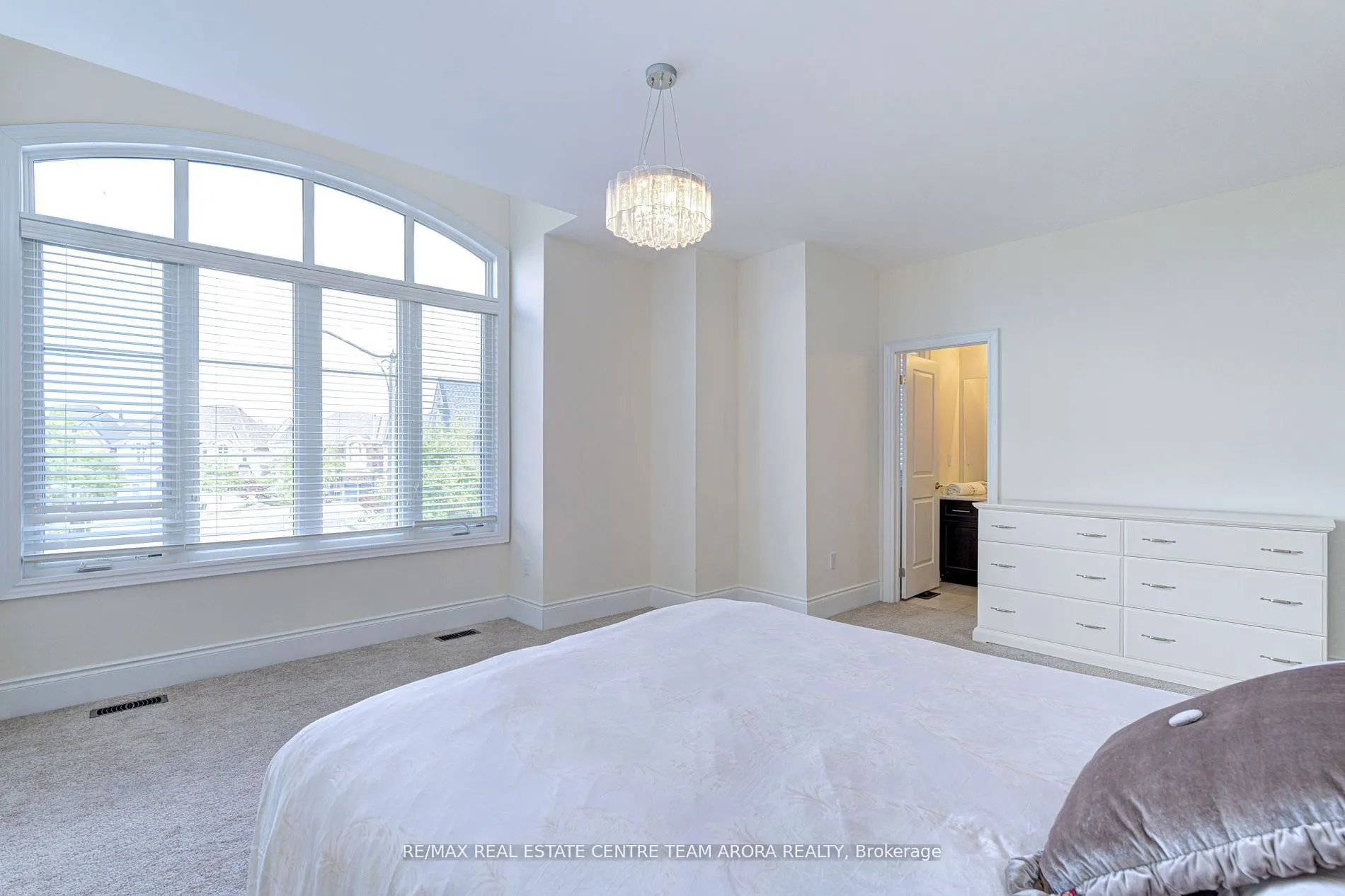 20 Hickory Ridge Court