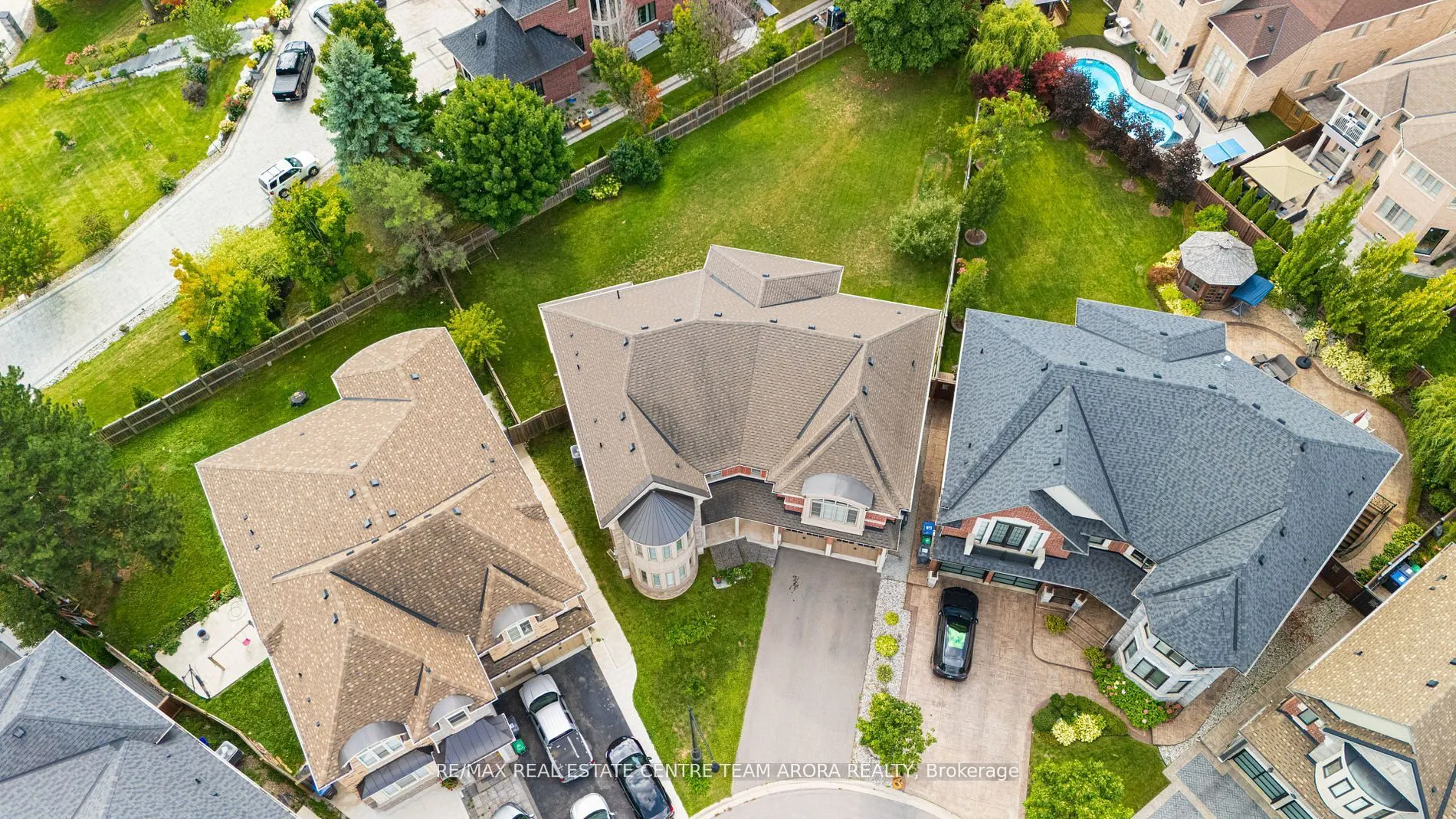 20 Hickory Ridge Court