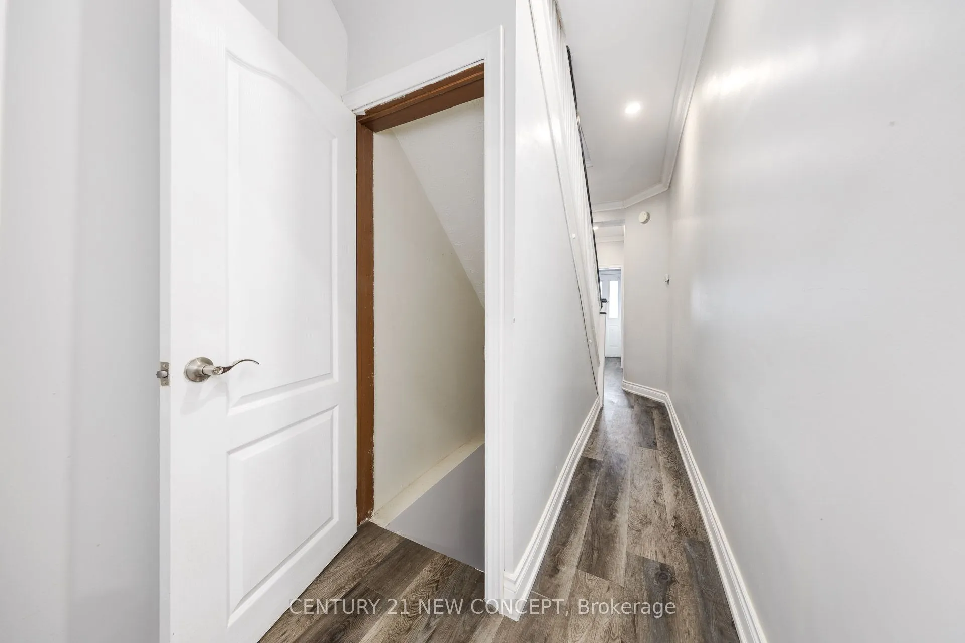 1113 Dufferin Street