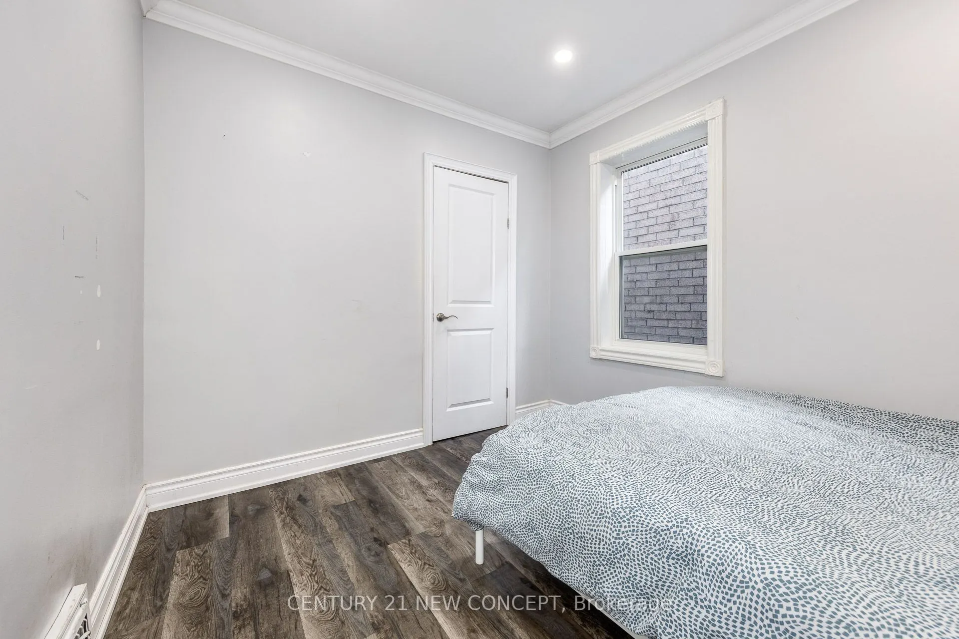 1113 Dufferin Street