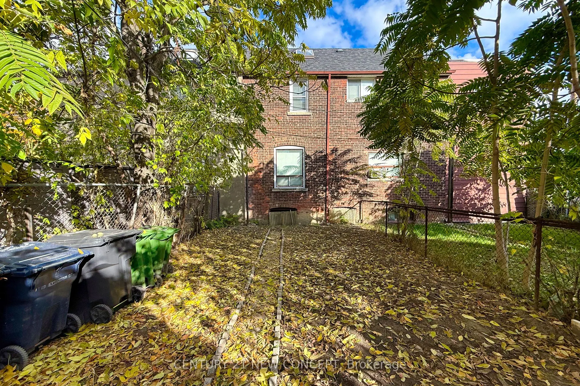 1113 Dufferin Street