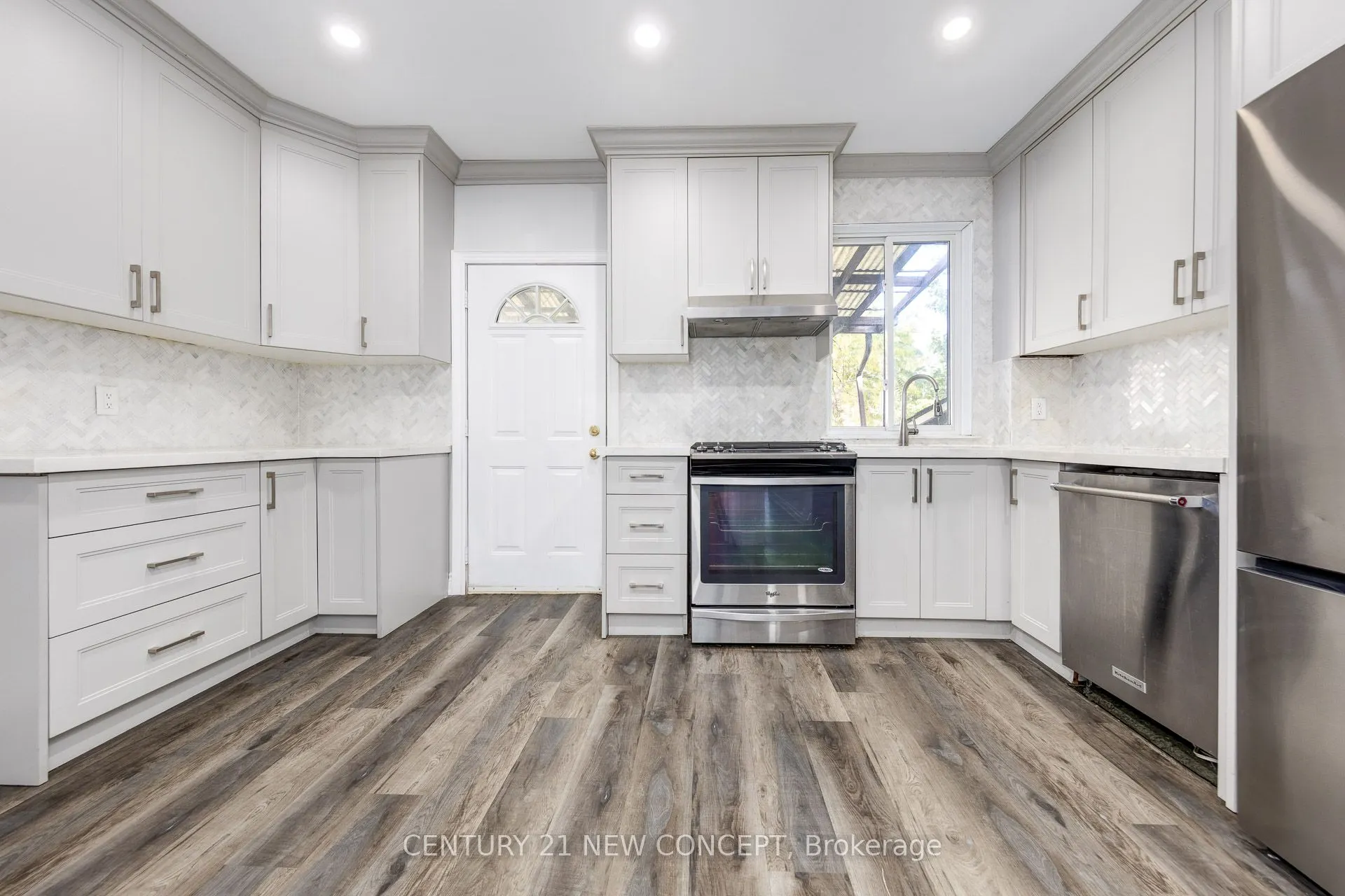 1113 Dufferin Street