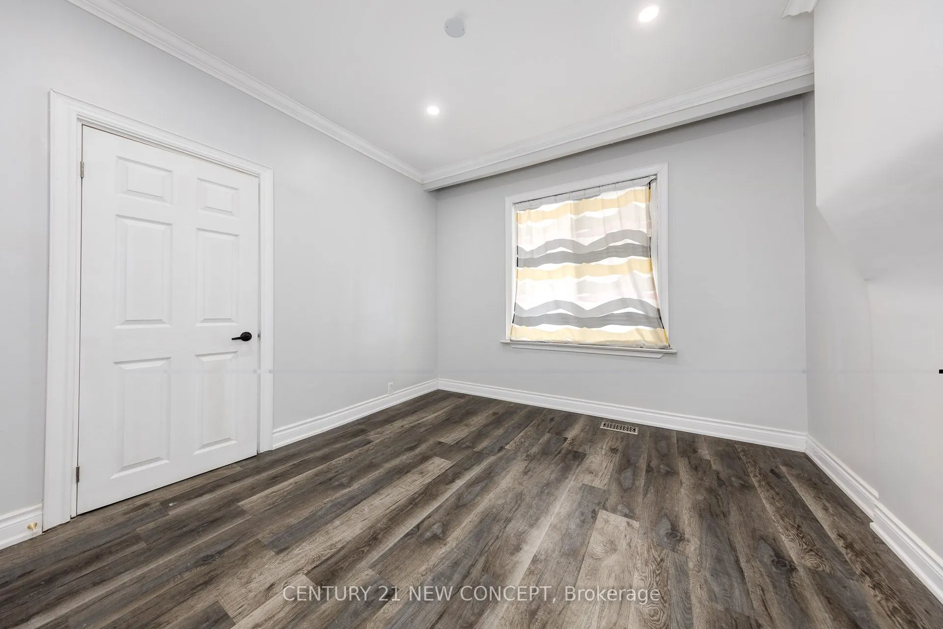 1113 Dufferin Street