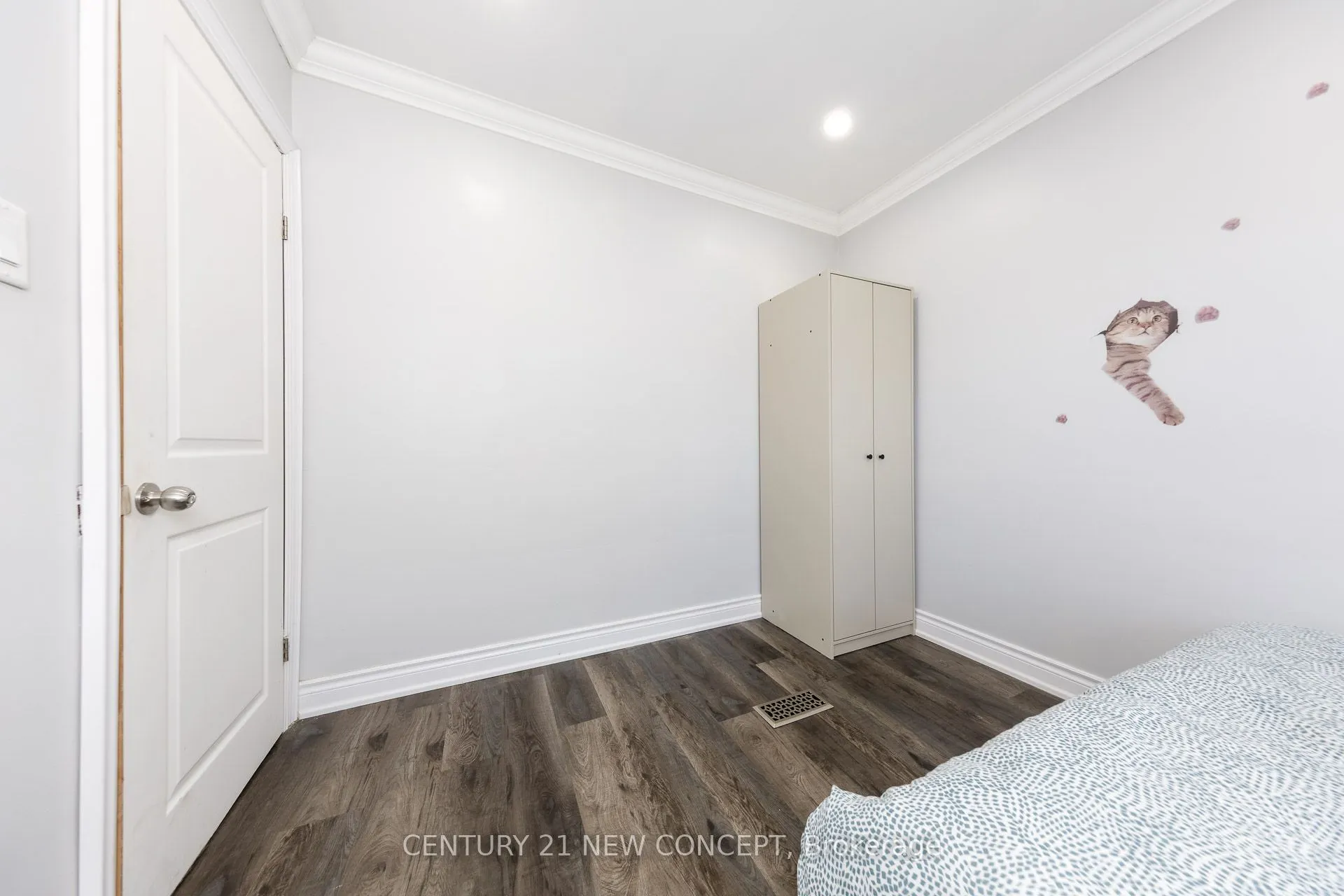 1113 Dufferin Street