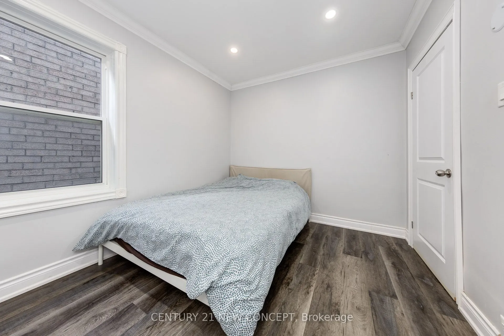 1113 Dufferin Street