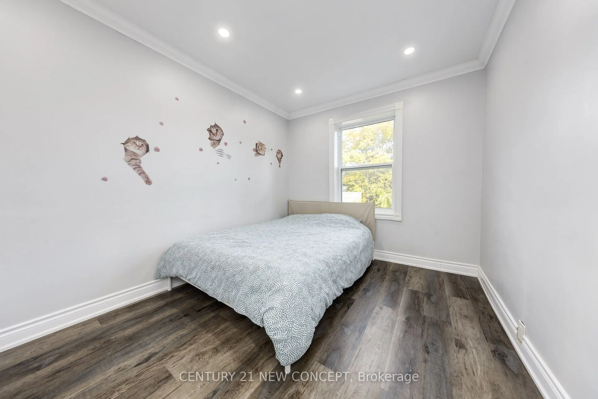 1113 Dufferin Street