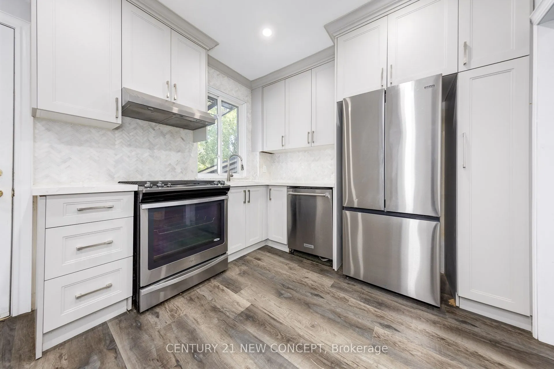 1113 Dufferin Street