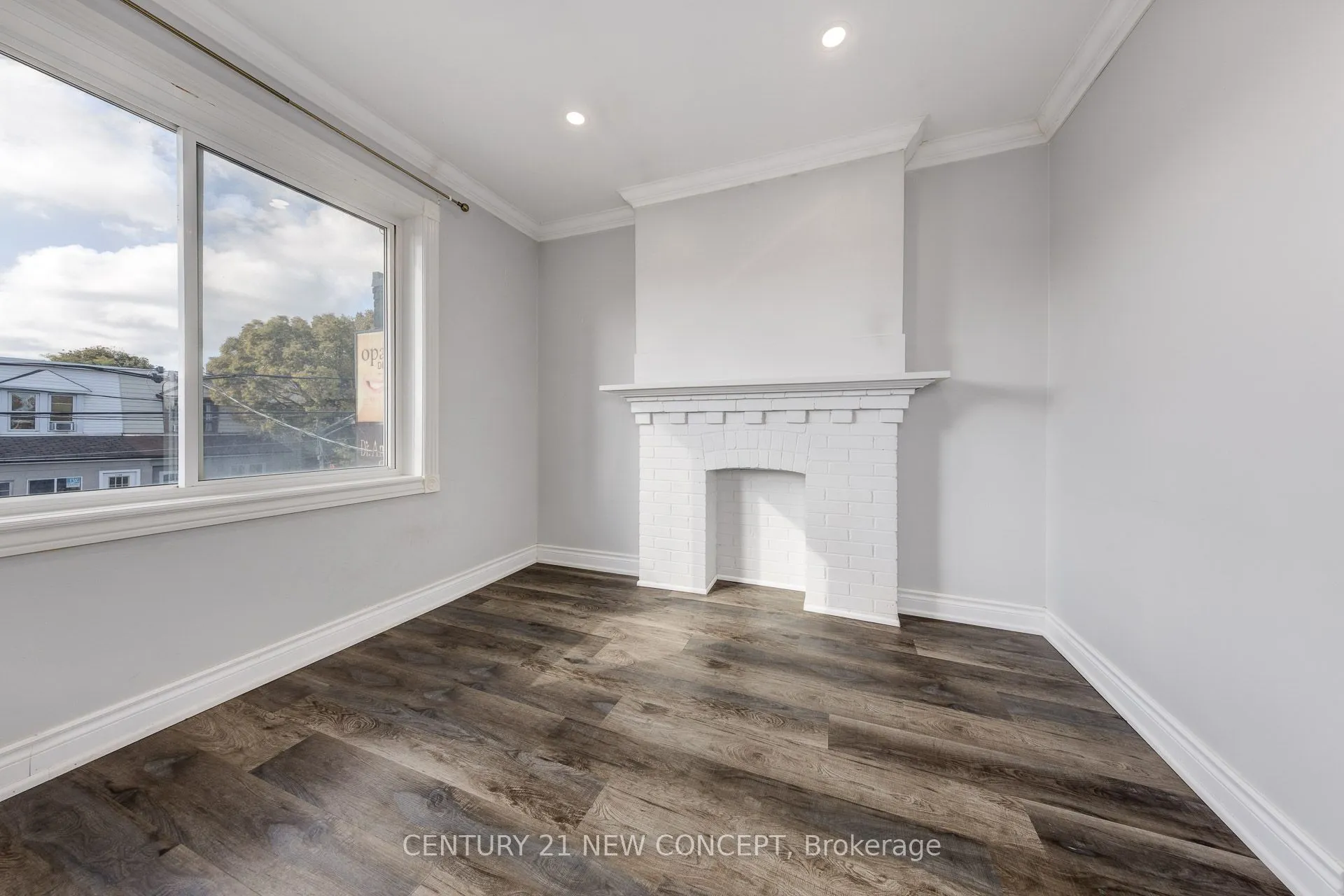 1113 Dufferin Street