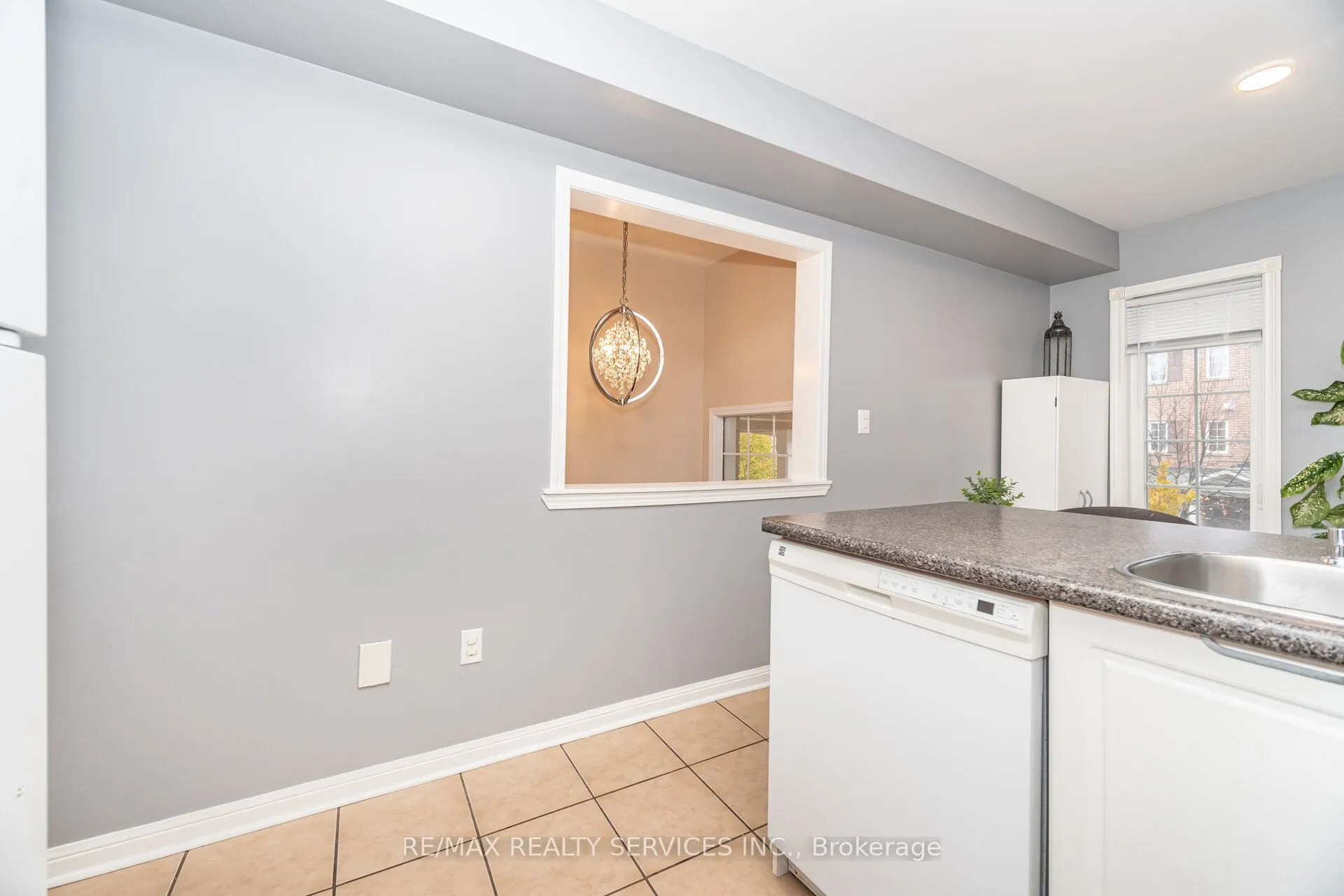 271 Richvale Drive S, #38