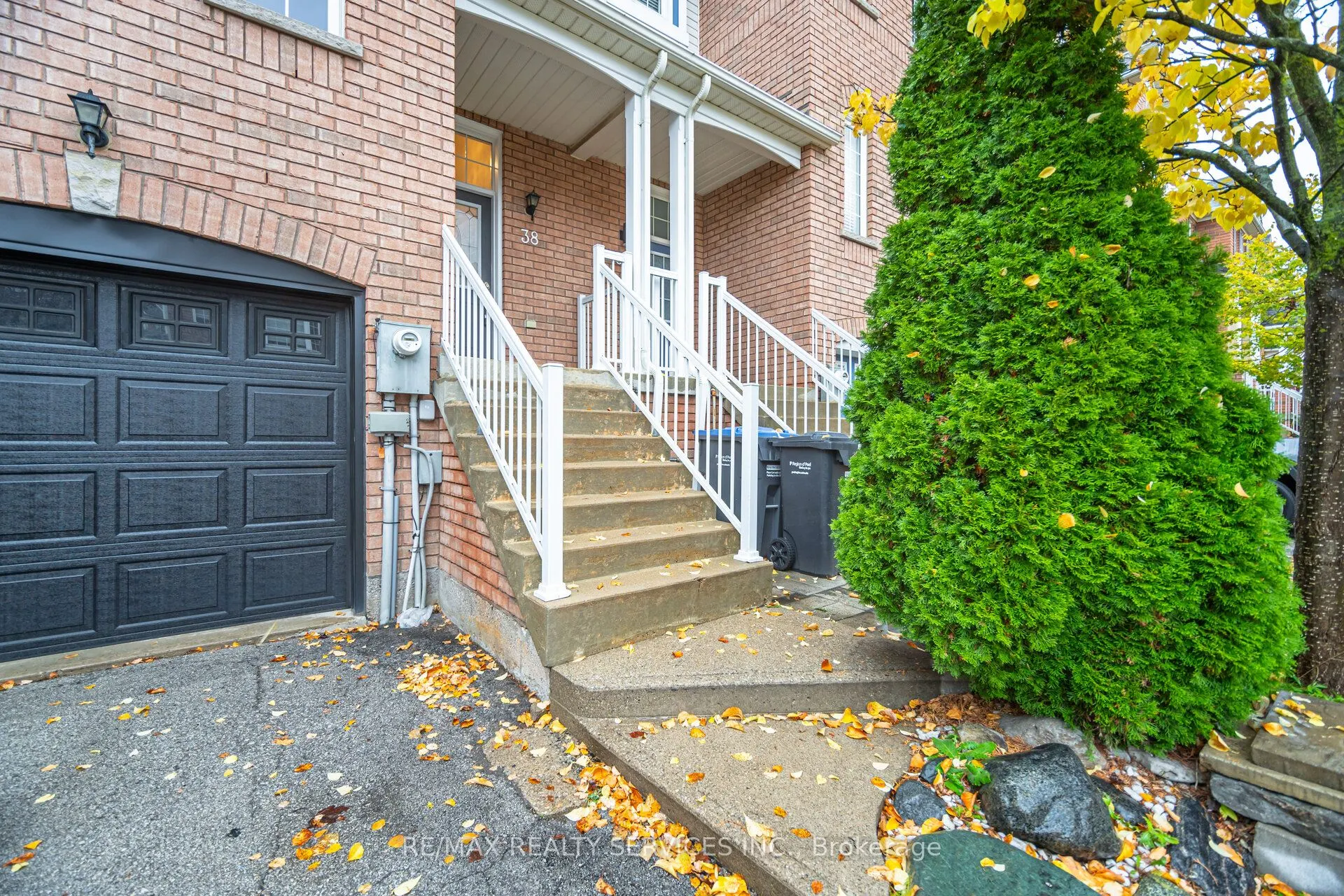 271 Richvale Drive S, #38