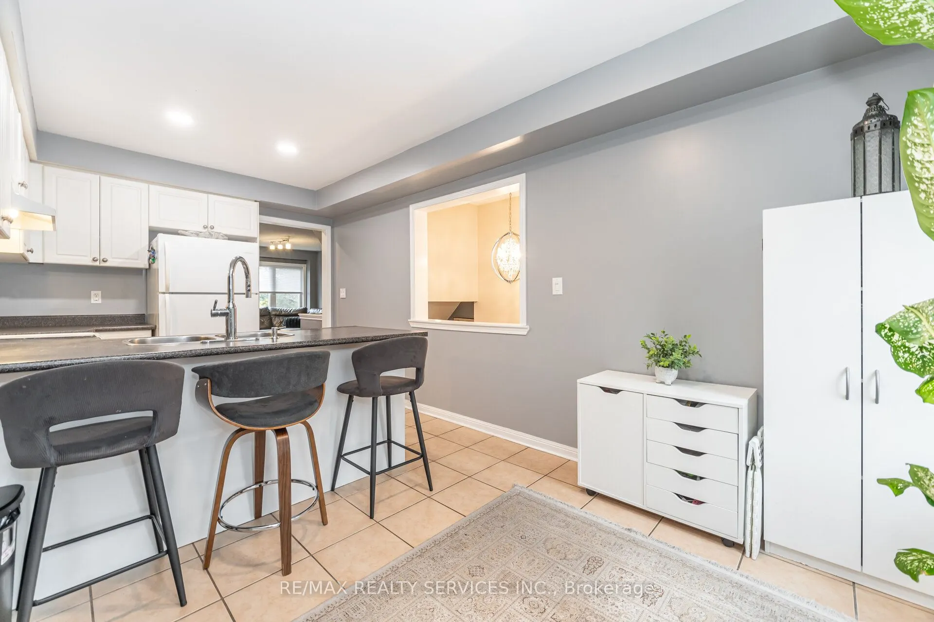 271 Richvale Drive S, #38