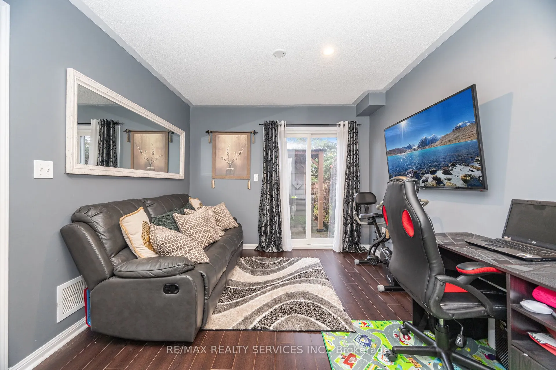 271 Richvale Drive S, #38