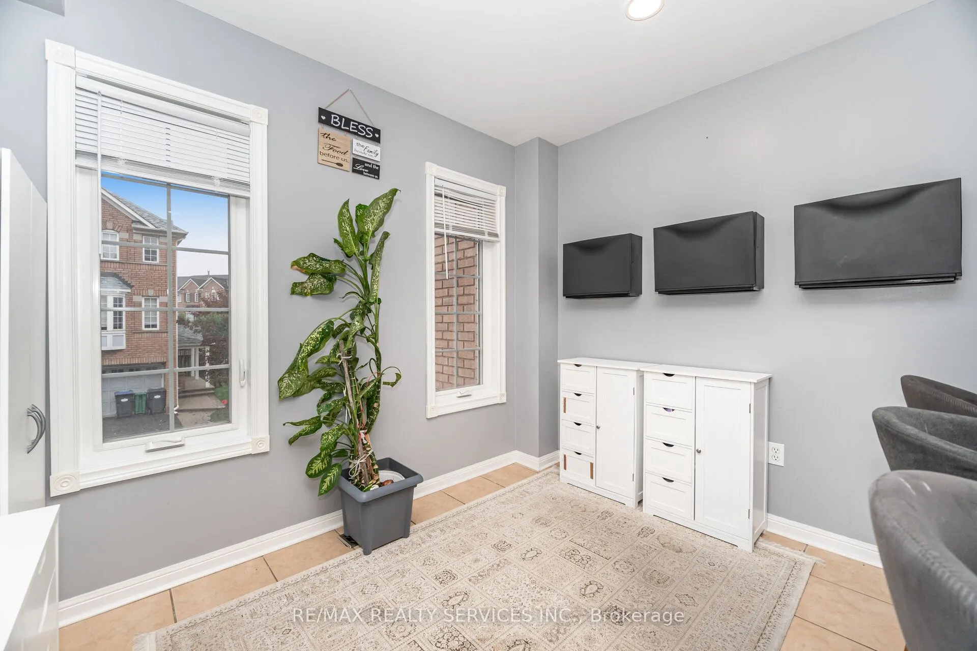 271 Richvale Drive S, #38