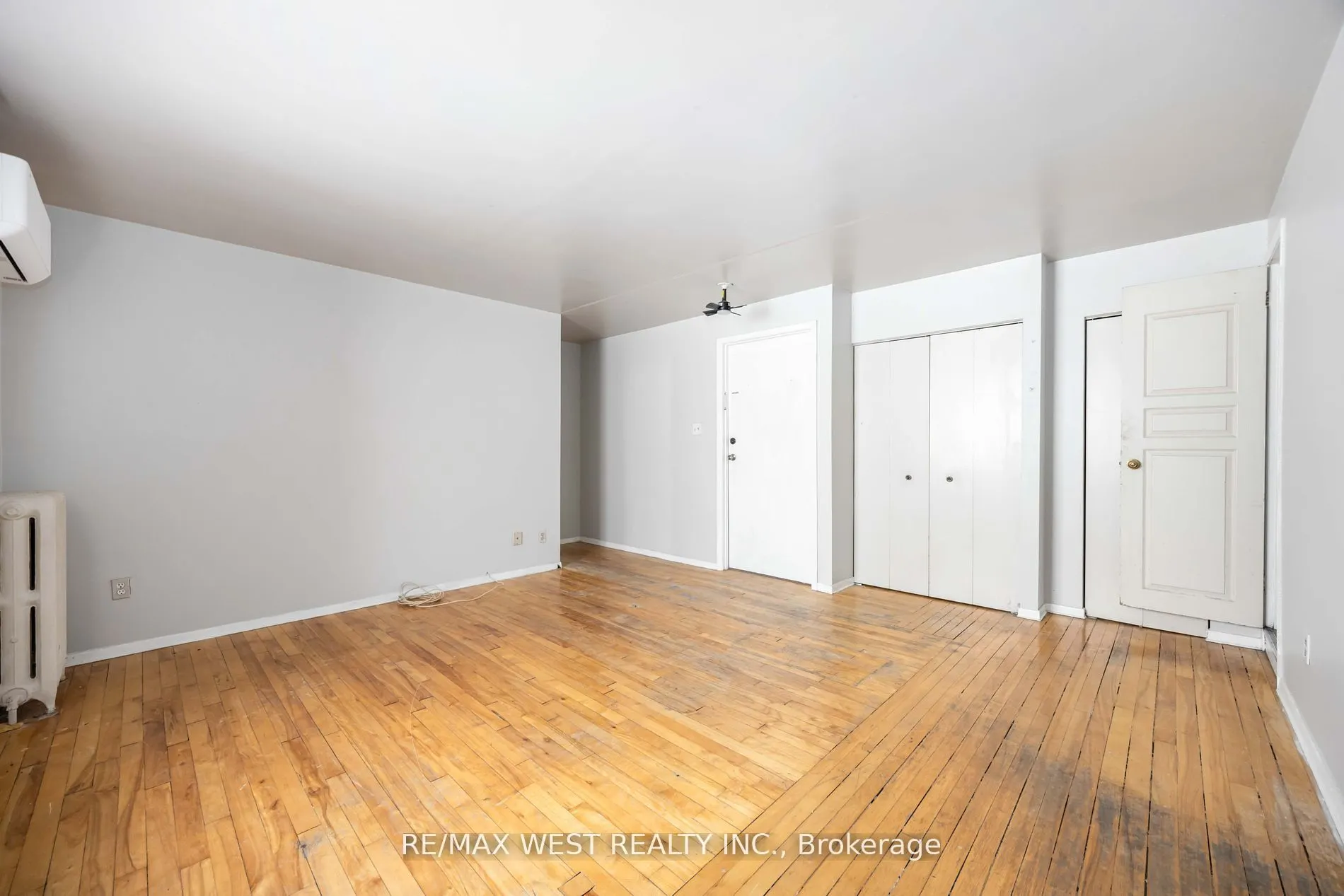 4990 Dundas Street W, #A