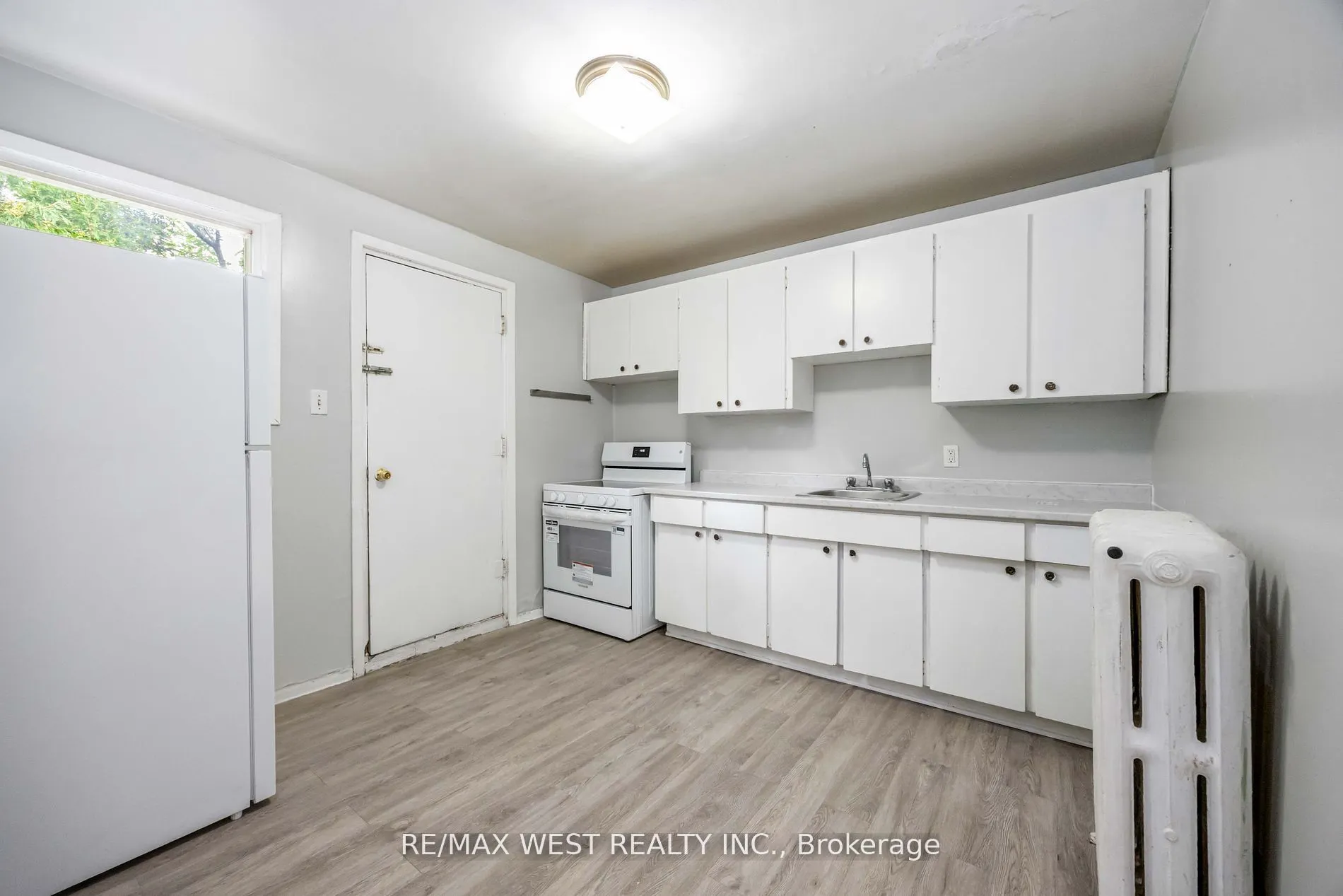 4990 Dundas Street W, #A