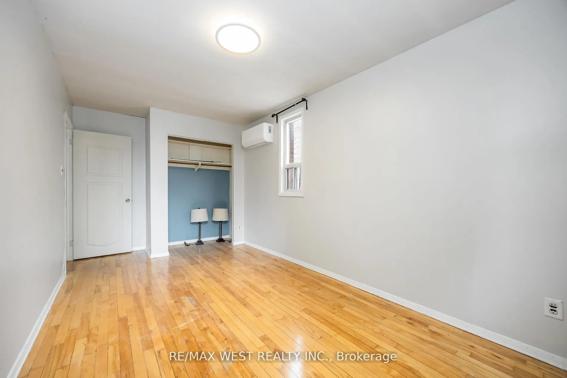 4990 Dundas Street W, #A