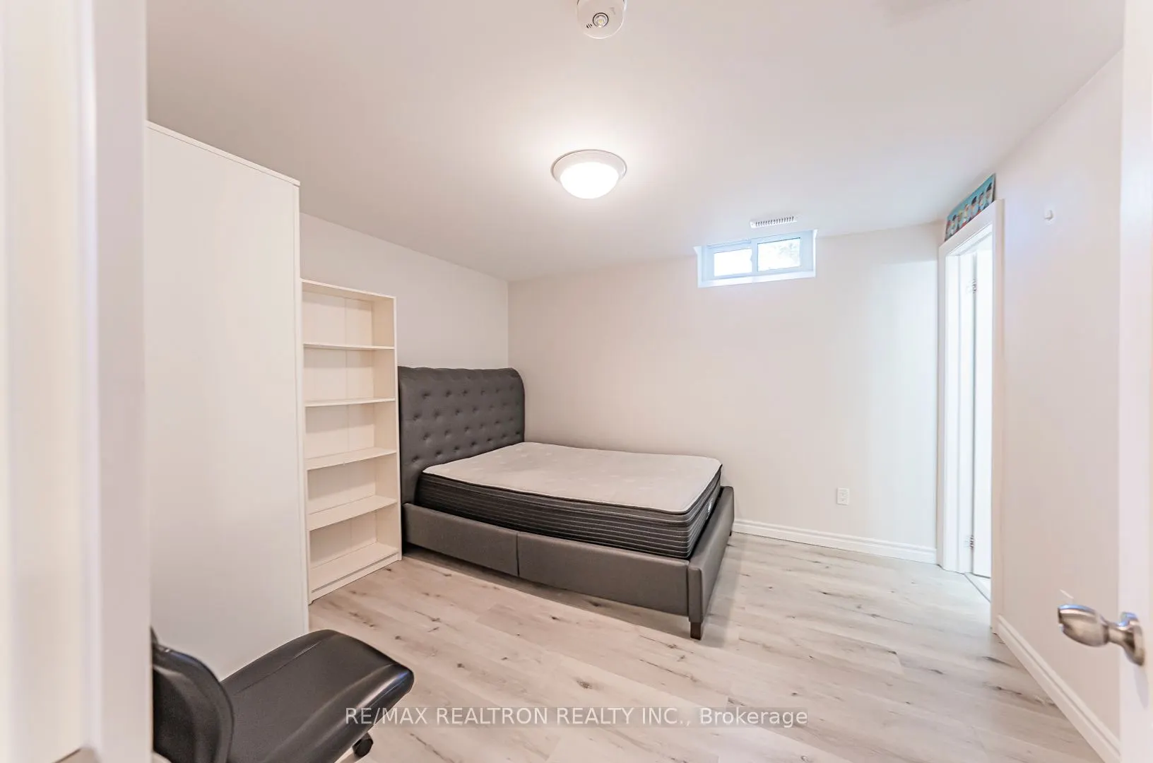 221 Old Orchard Circle