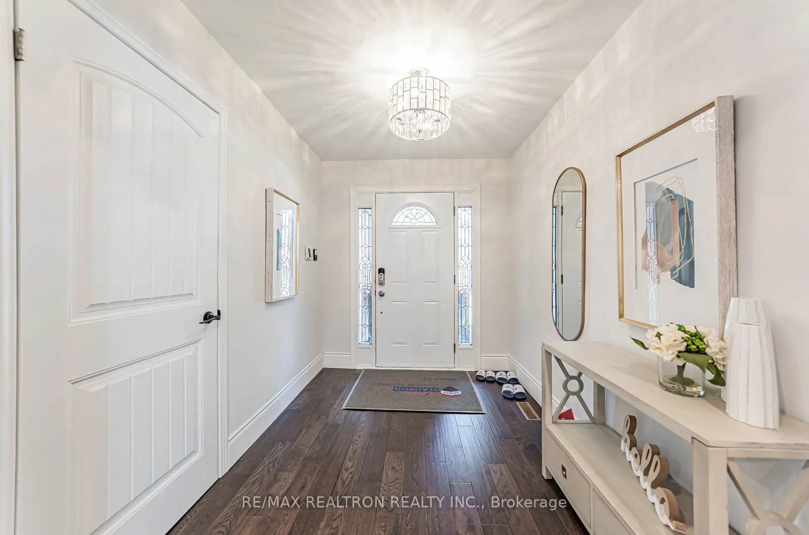 221 Old Orchard Circle