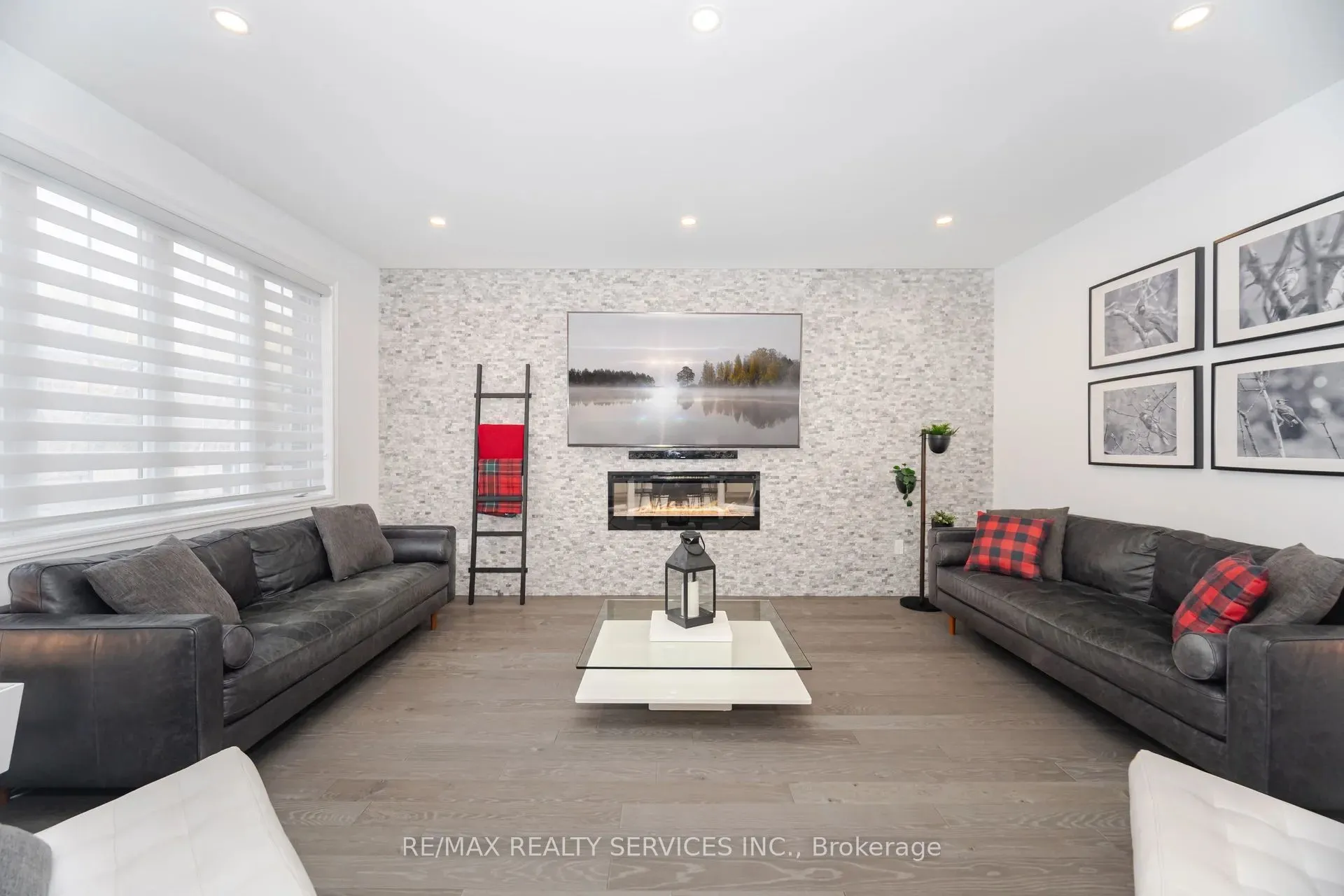 112 Newhouse Boulevard