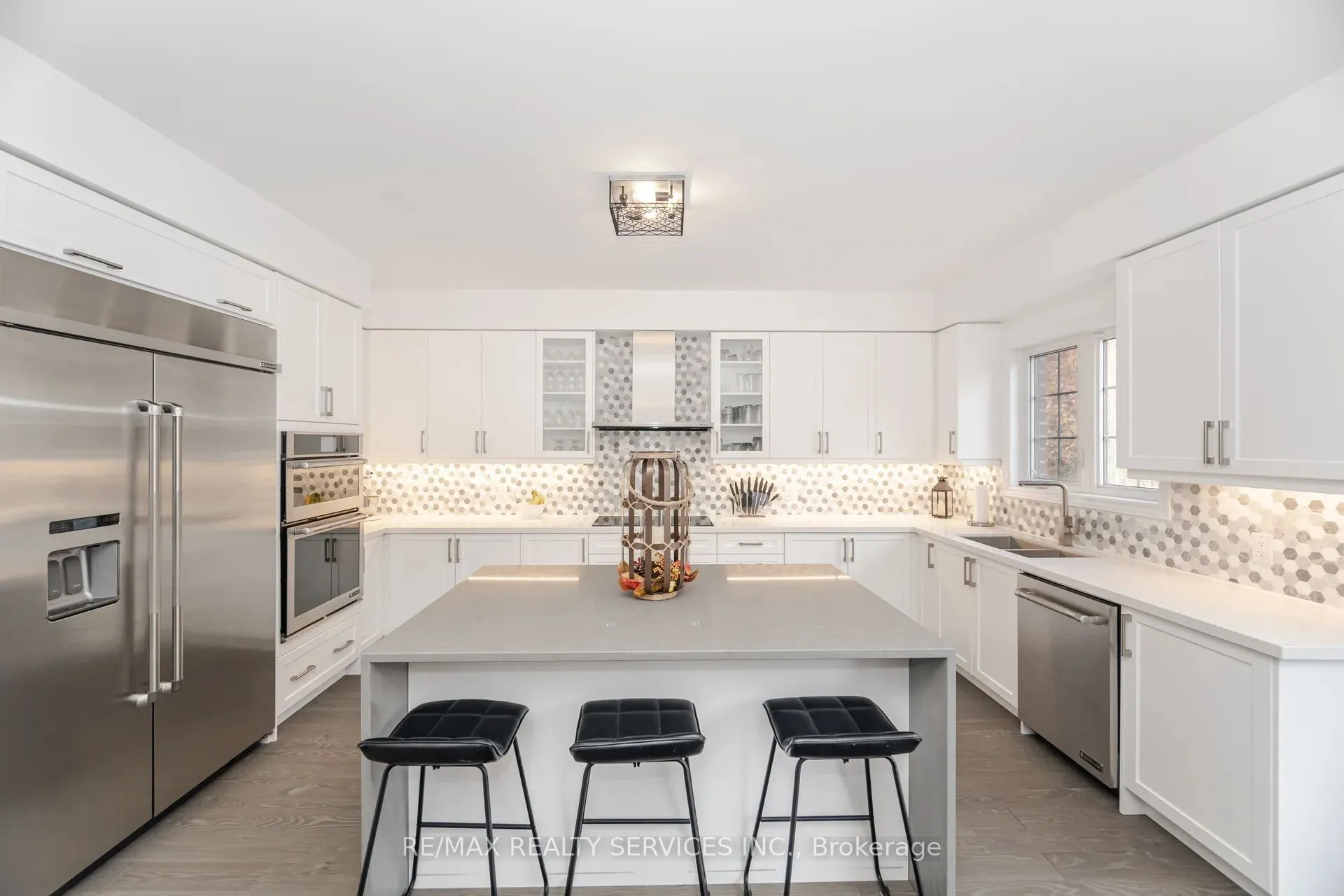 112 Newhouse Boulevard