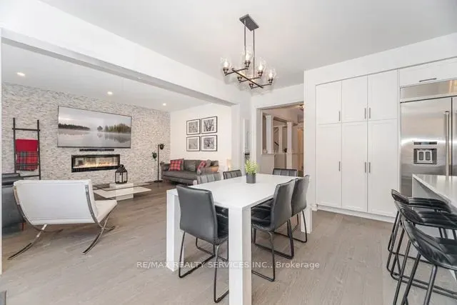 112 Newhouse Boulevard