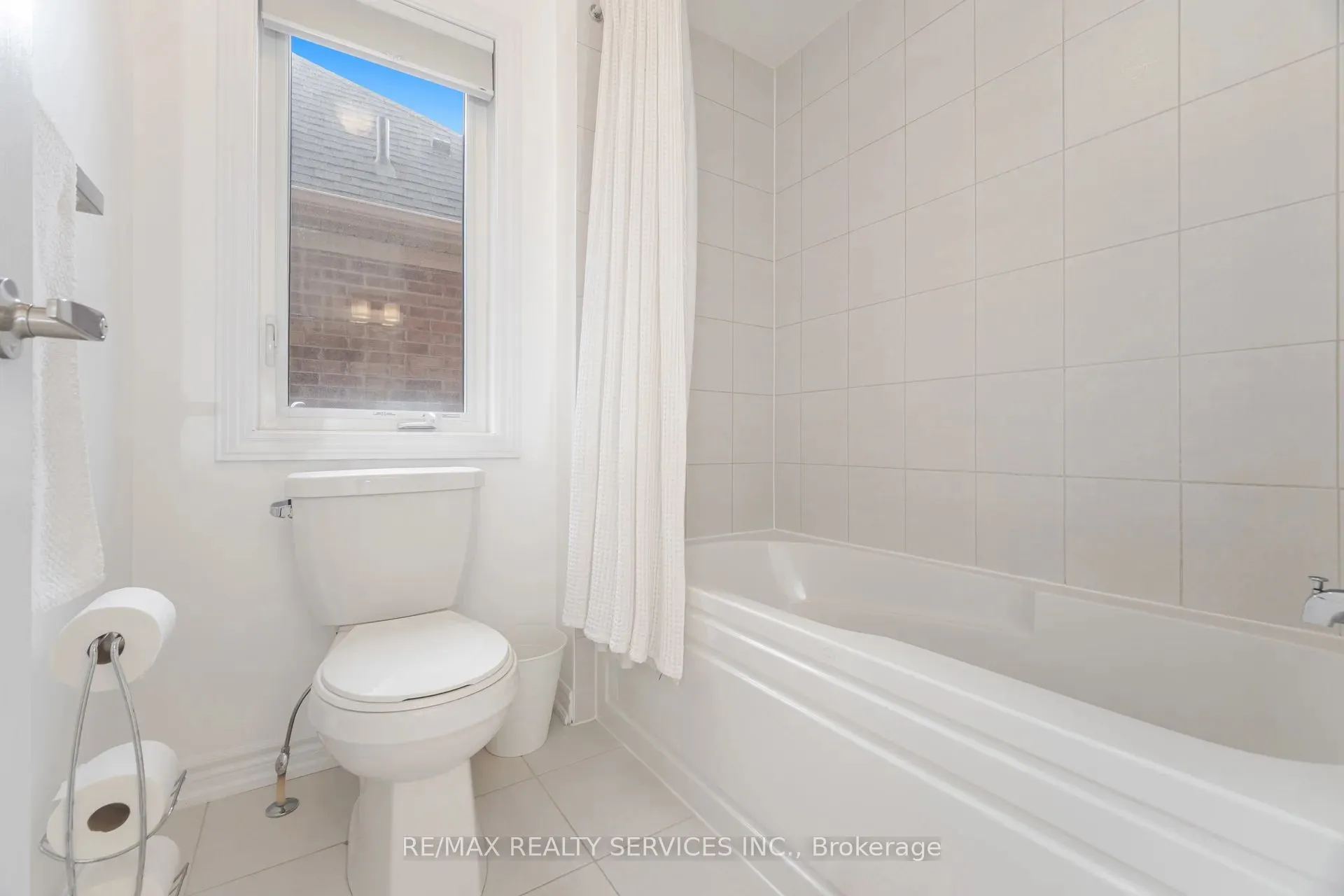 112 Newhouse Boulevard