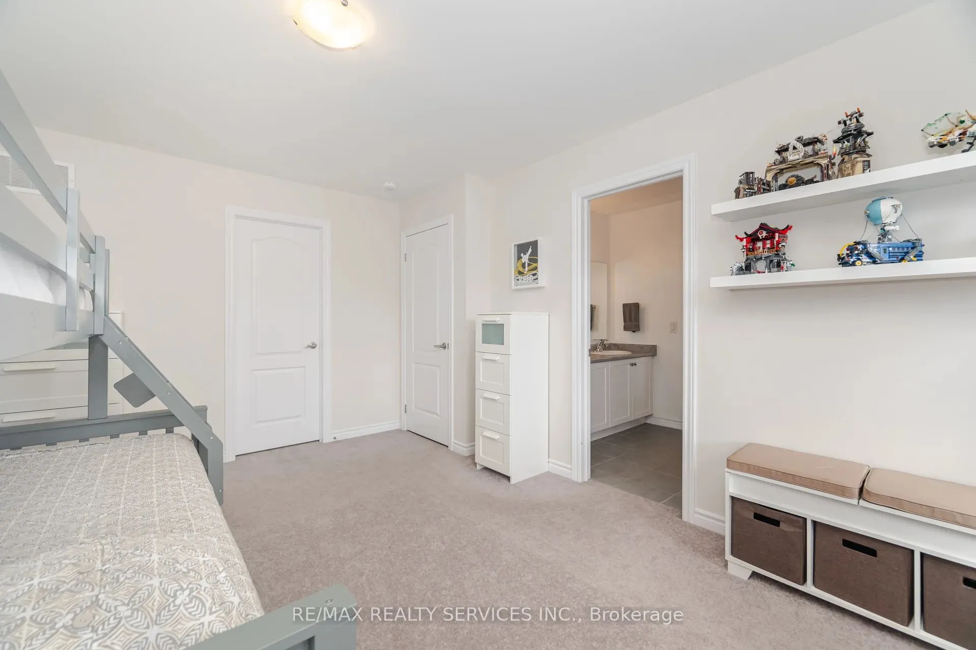 112 Newhouse Boulevard