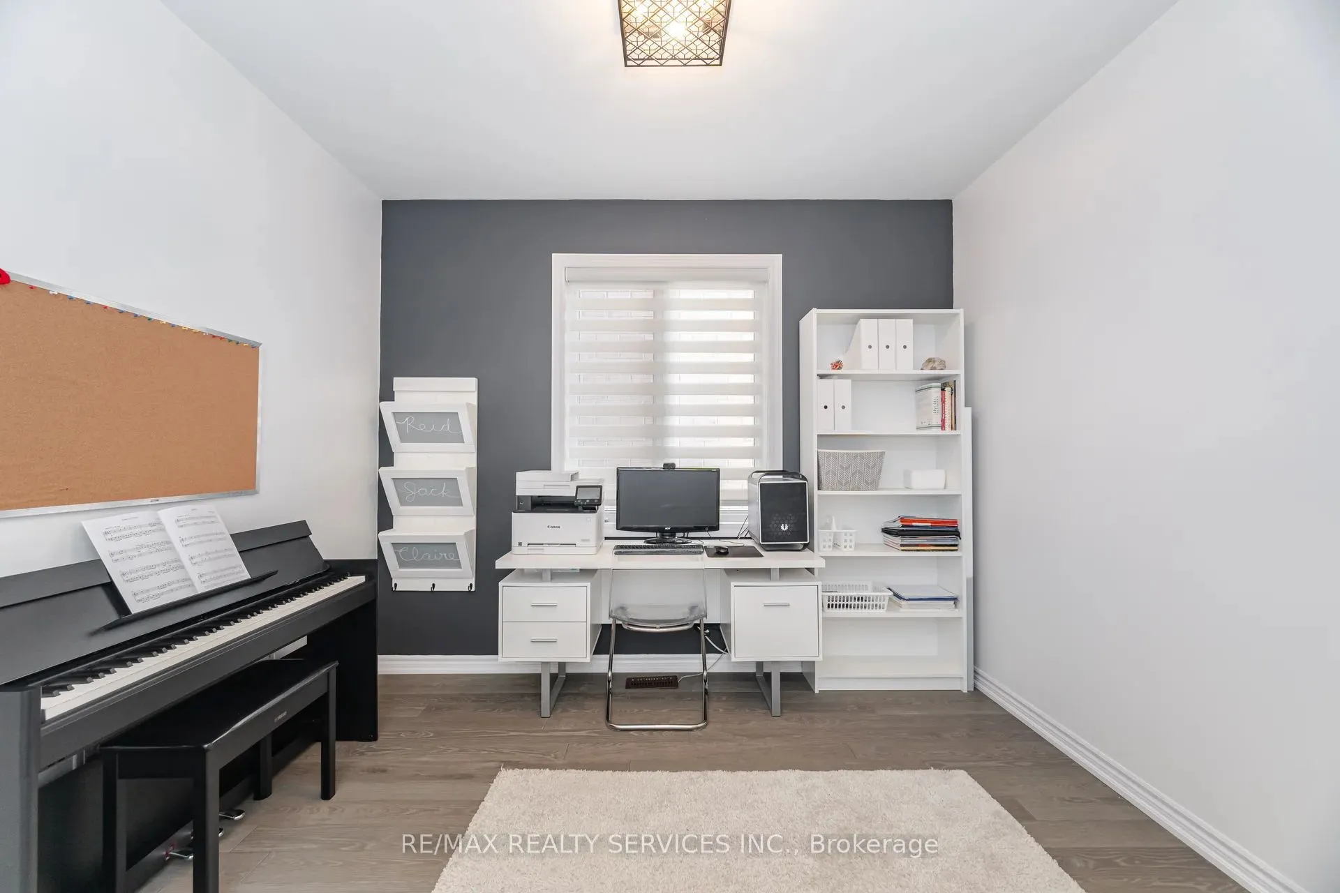 112 Newhouse Boulevard